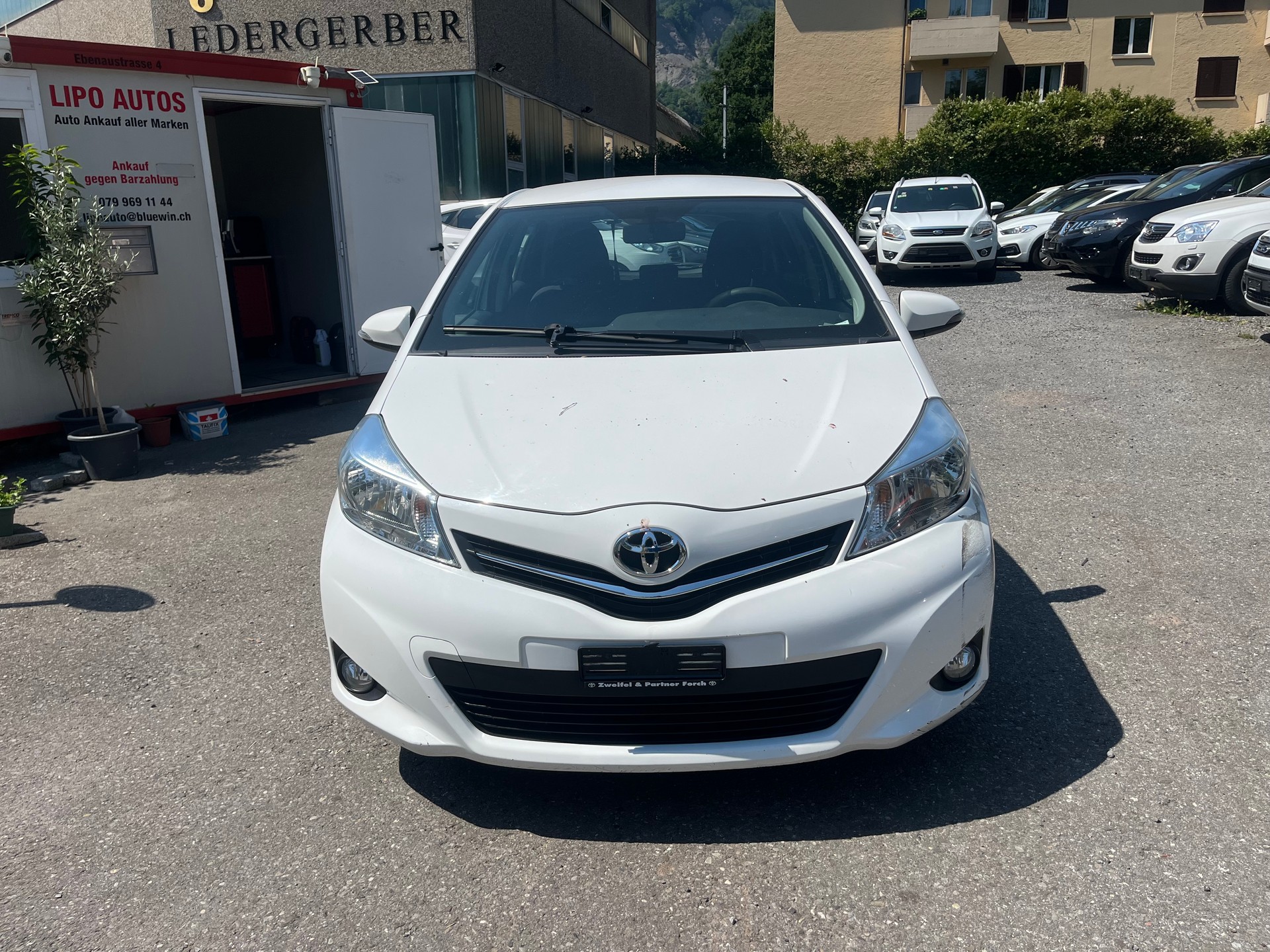 TOYOTA Yaris 1.0 Terra-image-0