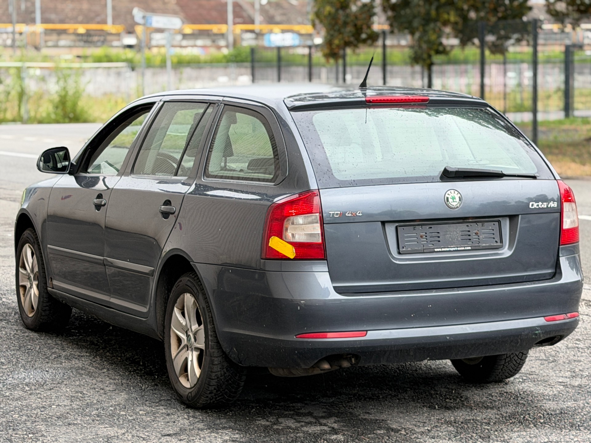 SKODA Octavia Combi 2.0 TDI Swiss Adventure 4x4-image-5