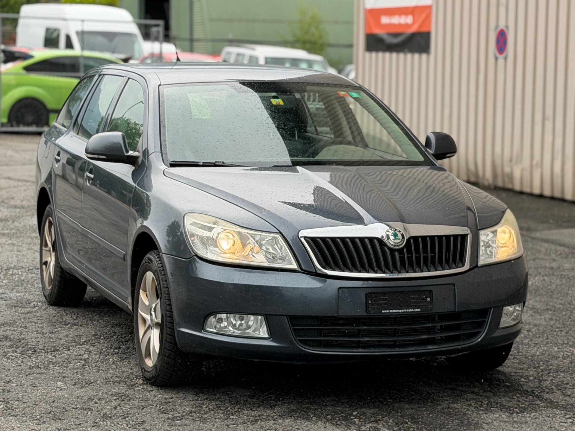 SKODA Octavia Combi 2.0 TDI Swiss Adventure 4x4-image-2