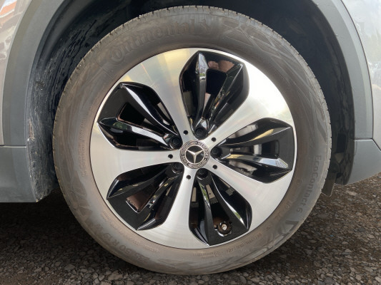 MERCEDES-BENZ GLA 200 7G-DCT-image-8