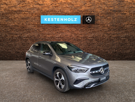 MERCEDES-BENZ GLA 200 7G-DCT-showroom-element-1