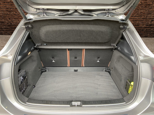 MERCEDES-BENZ GLA 200 7G-DCT-image-7