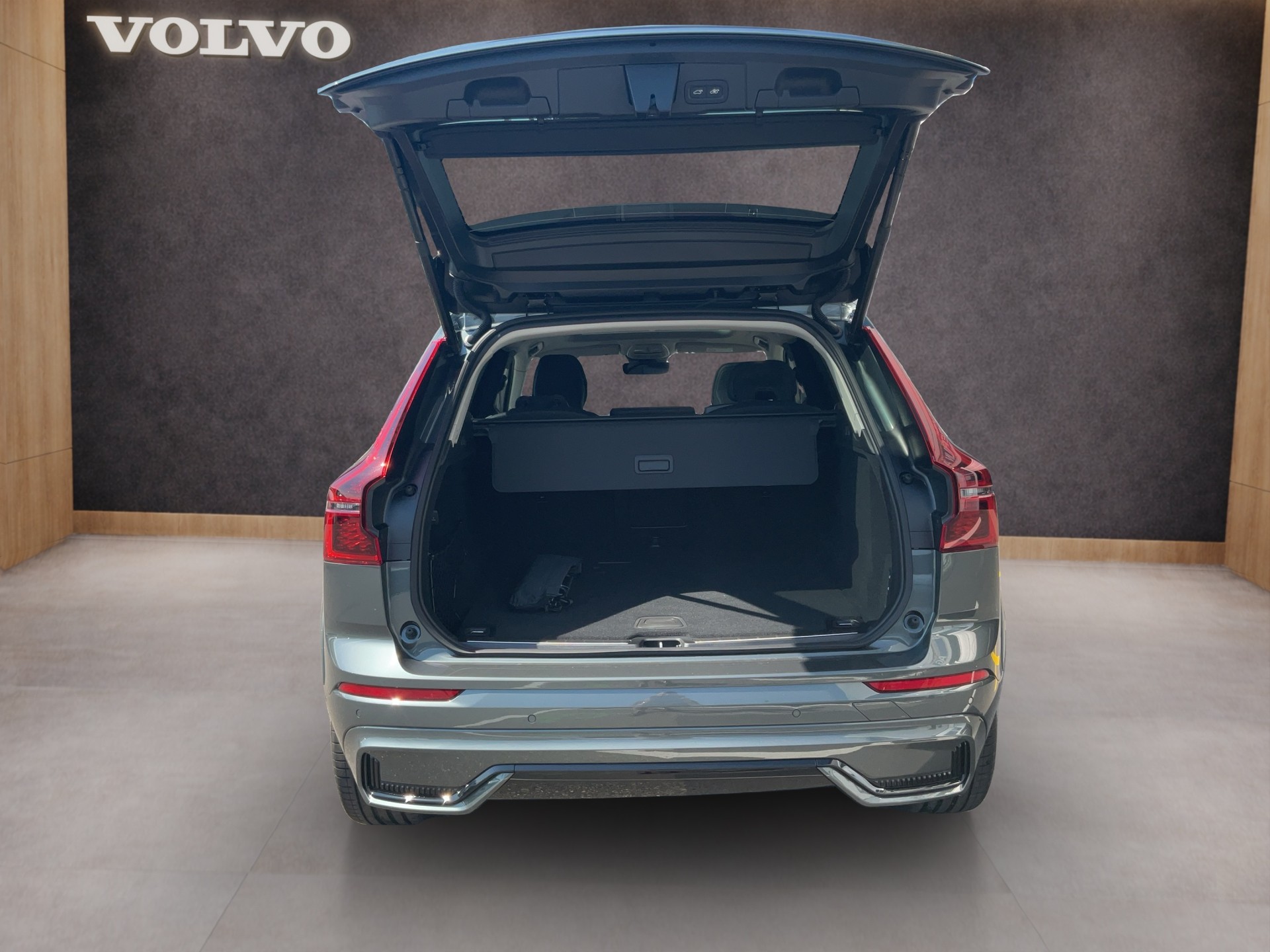 VOLVO XC60 2.0 B5 MH Ultra Dark AWD-image-12