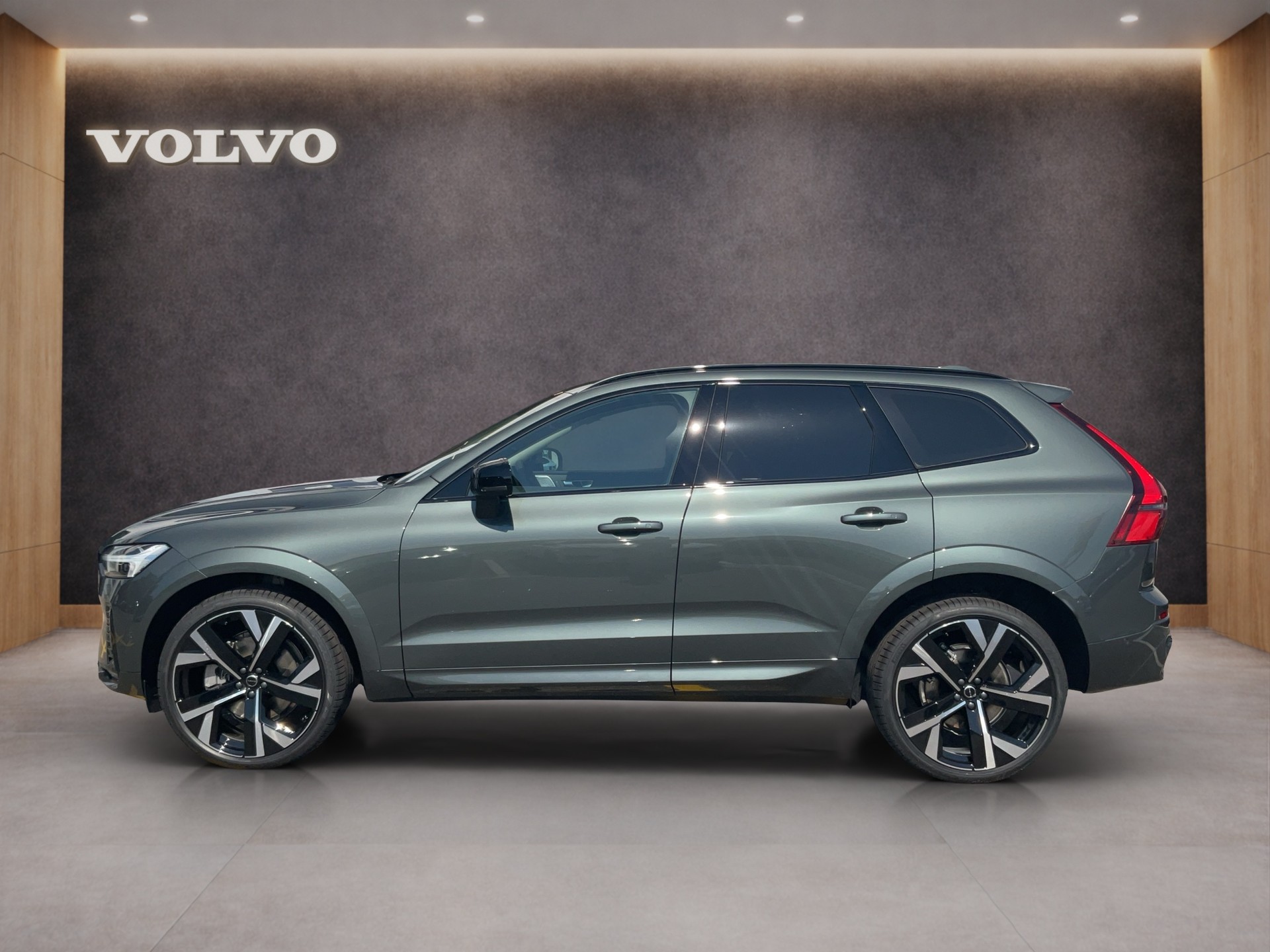 VOLVO XC60 2.0 B5 MH Ultra Dark AWD-image-2