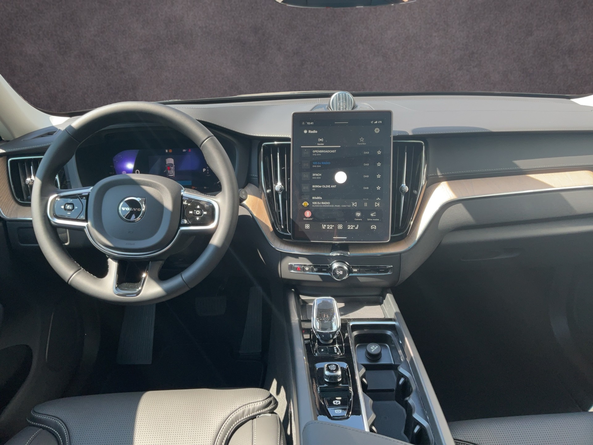 VOLVO XC60 2.0 B5 MH Ultra Dark AWD-image-9