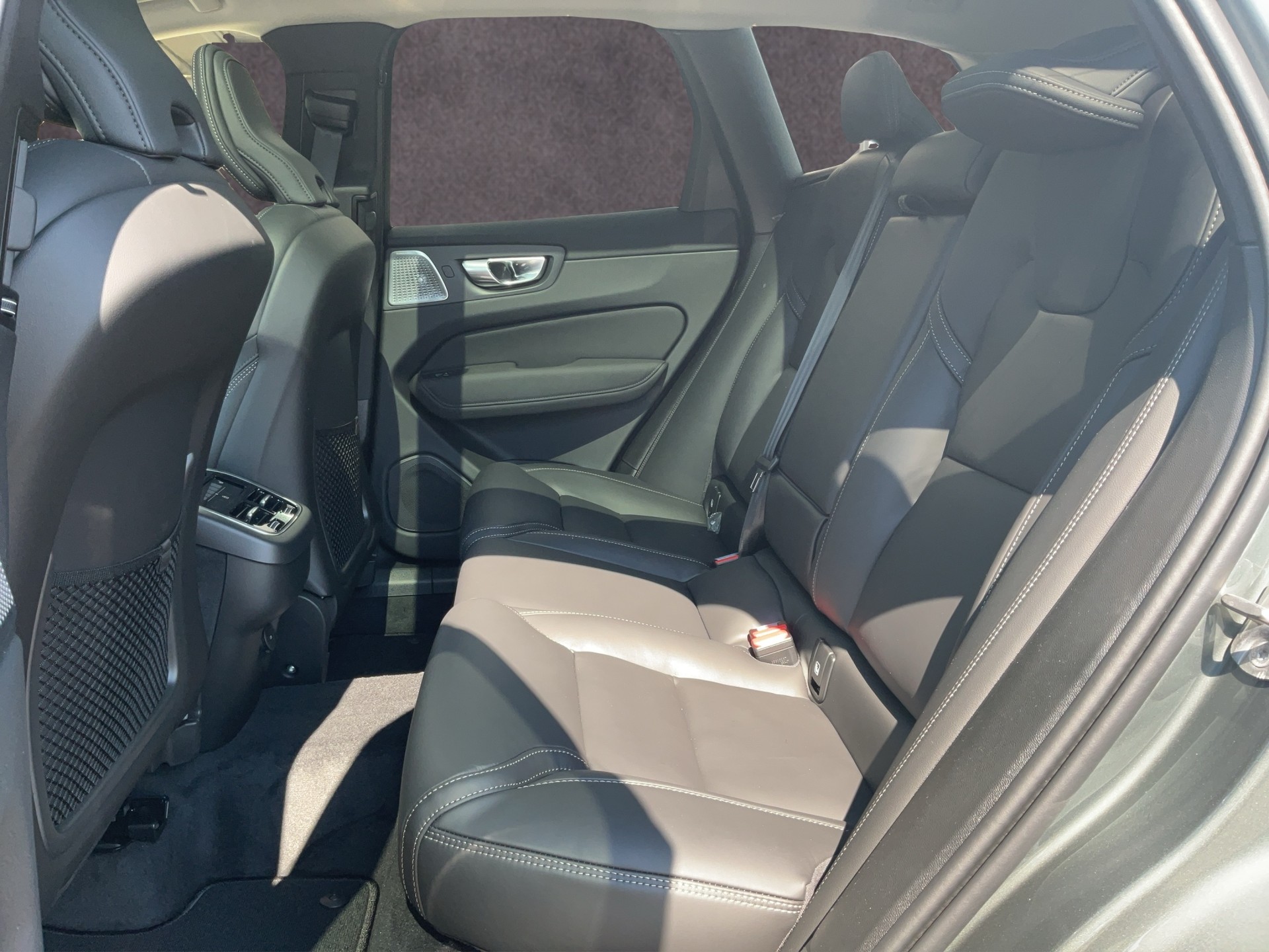 VOLVO XC60 2.0 B5 MH Ultra Dark AWD-image-11