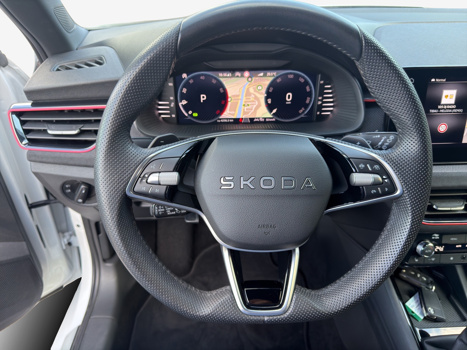 SKODA Kamiq 1.0 TSI Dynamic DSG-image-9