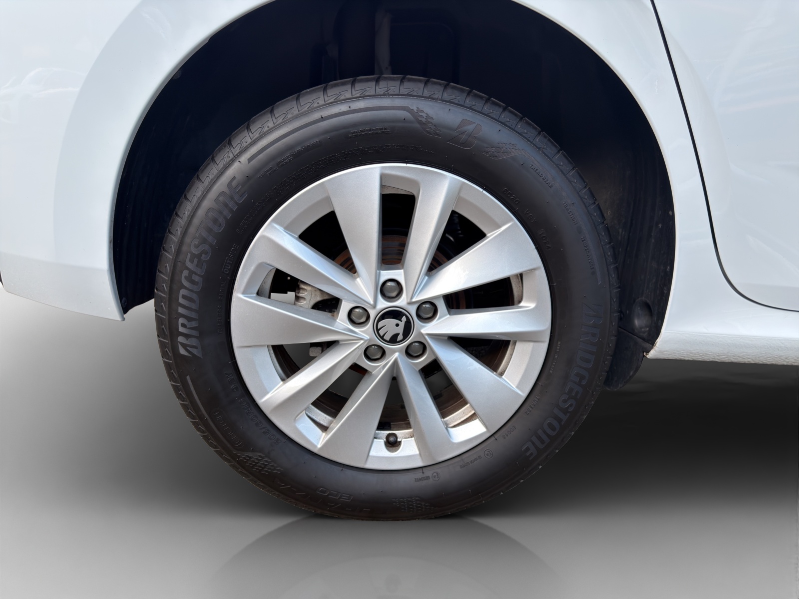 SKODA Kamiq 1.0 TSI Dynamic DSG-image-13