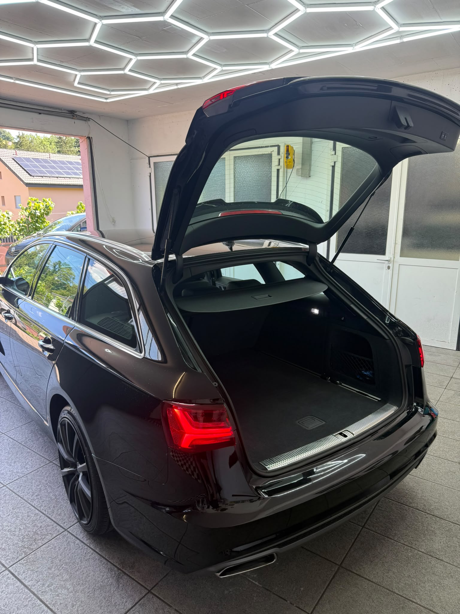 AUDI A6 Avant 3.0 TDI V6 quattro S-tronic-image-3