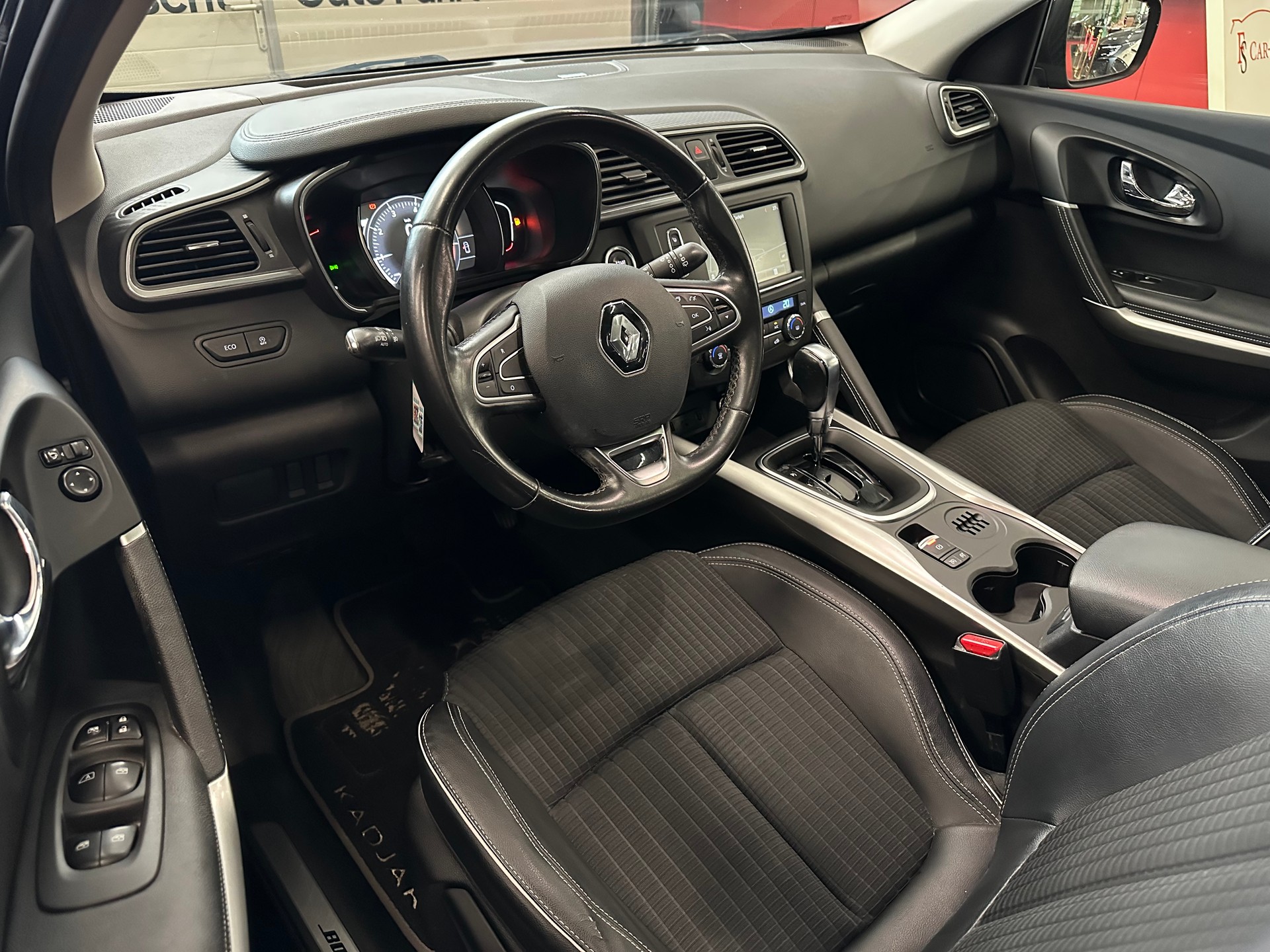 RENAULT Kadjar 1.2 16V Turbo Bose EDC-image-8