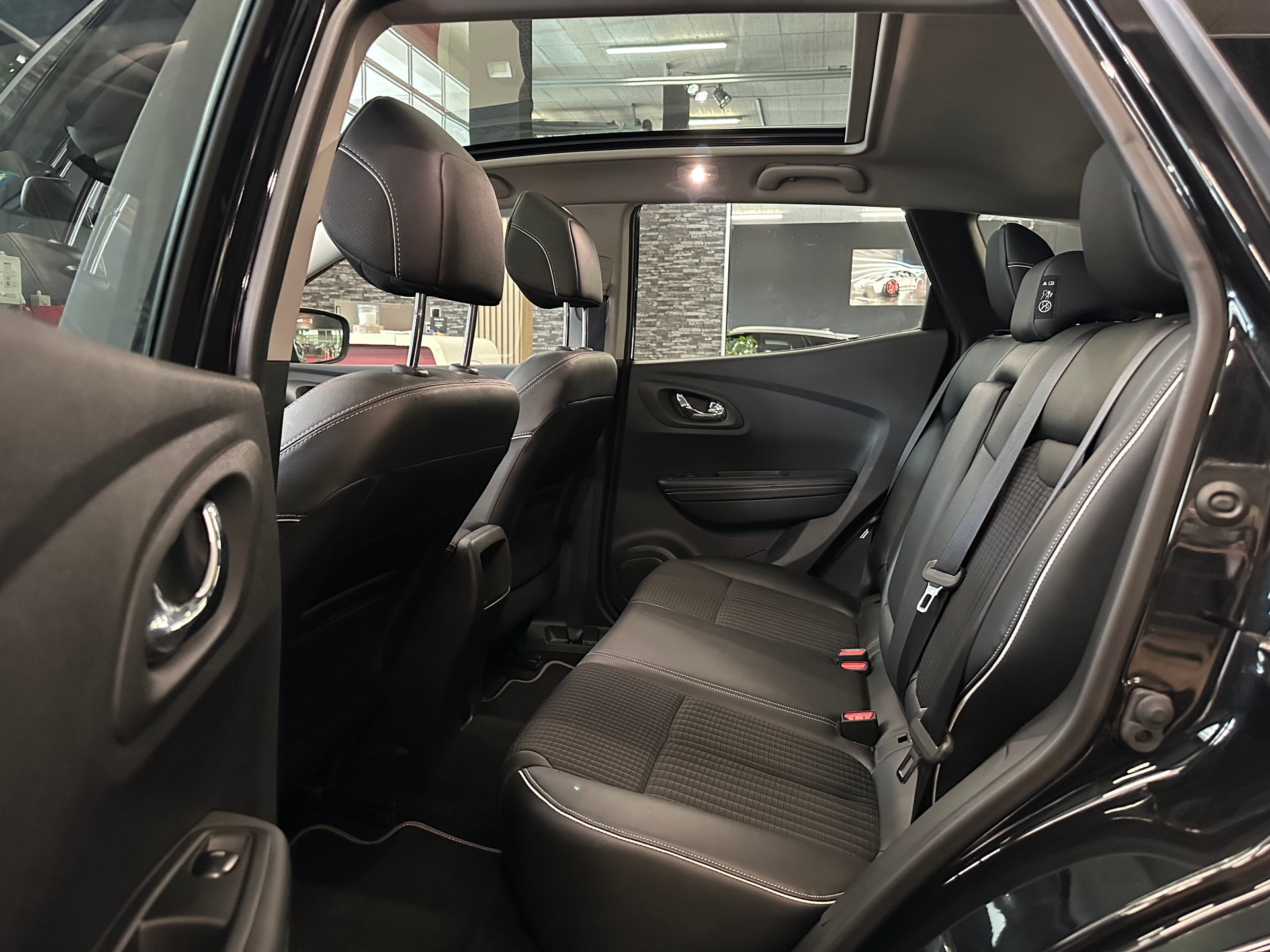RENAULT Kadjar 1.2 16V Turbo Bose EDC-image-16