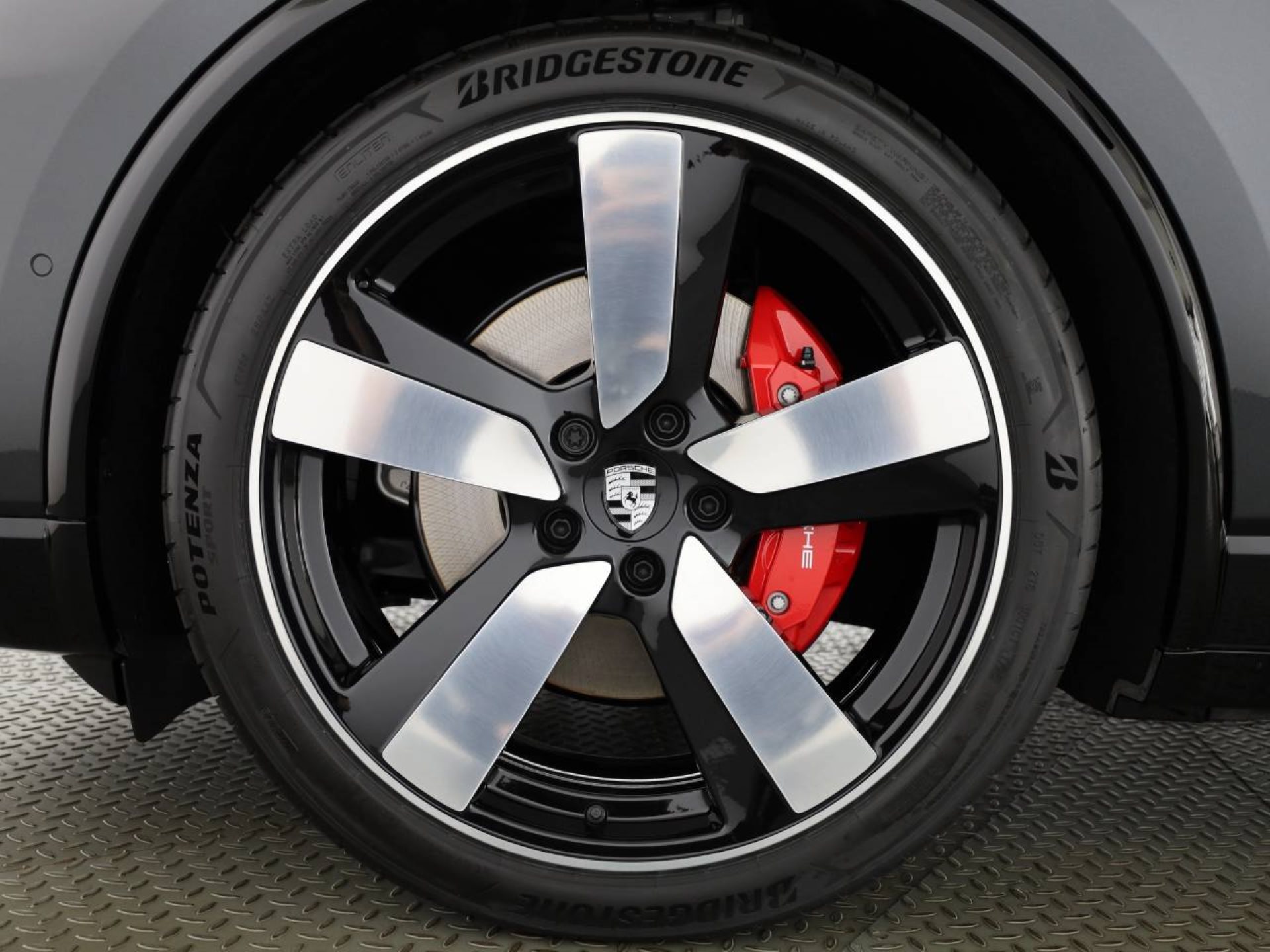 PORSCHE Macan 4S-image-2