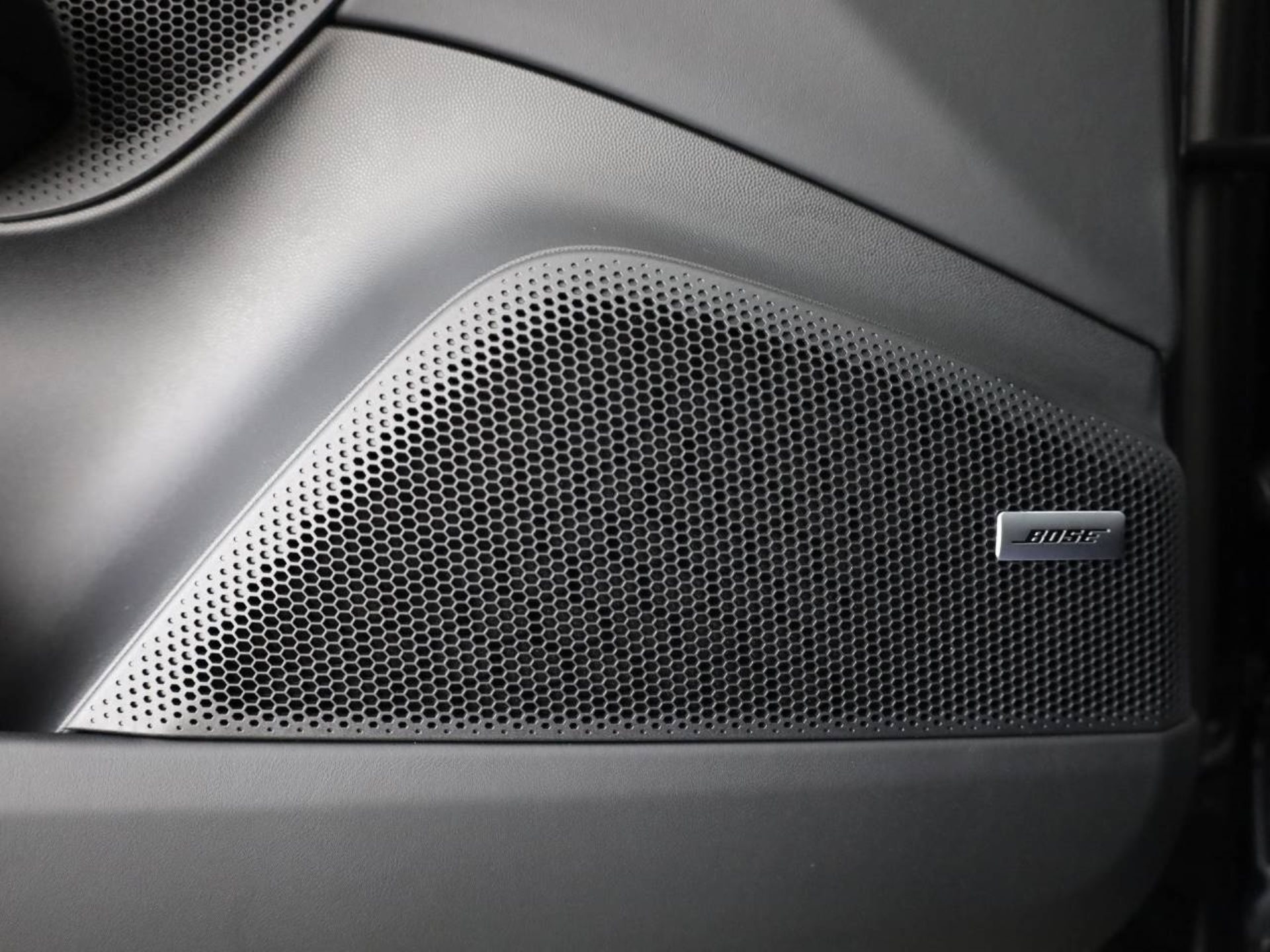 PORSCHE Macan 4S-image-19