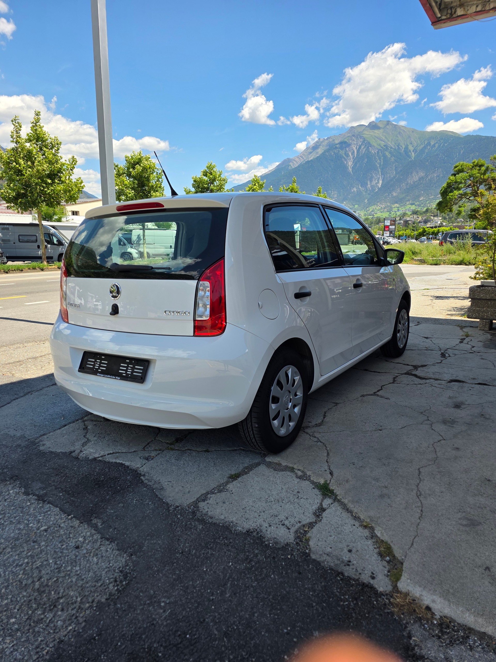 SKODA Citigo 1.0 G-tec Ambition-image-6