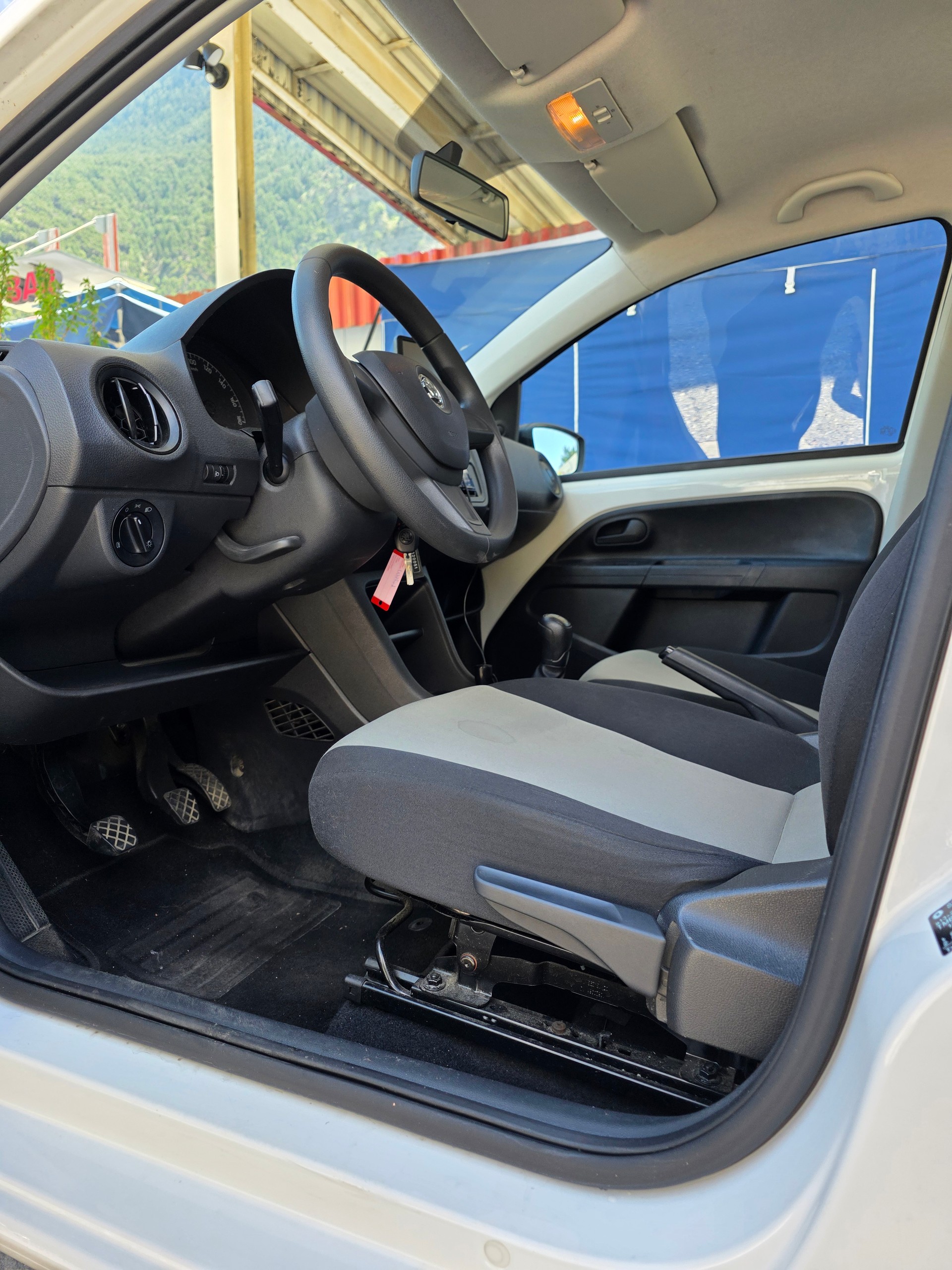 SKODA Citigo 1.0 G-tec Ambition-image-12