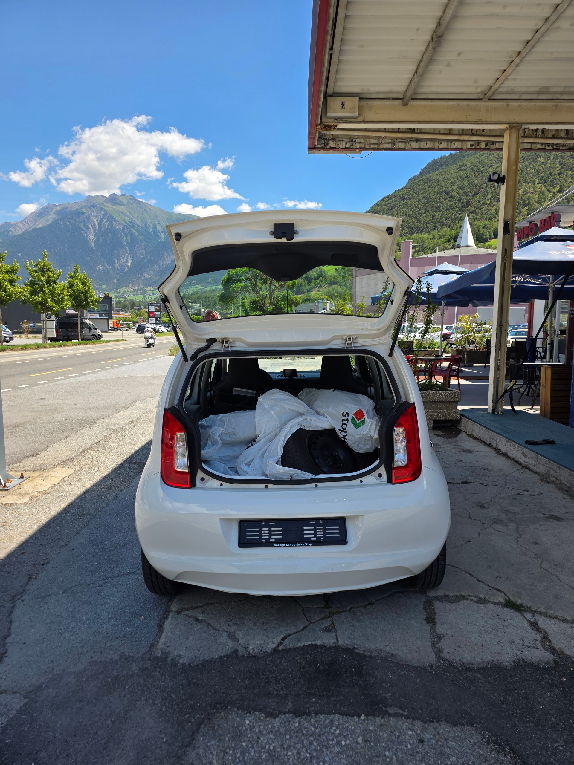 SKODA Citigo 1.0 G-tec Ambition-image-9