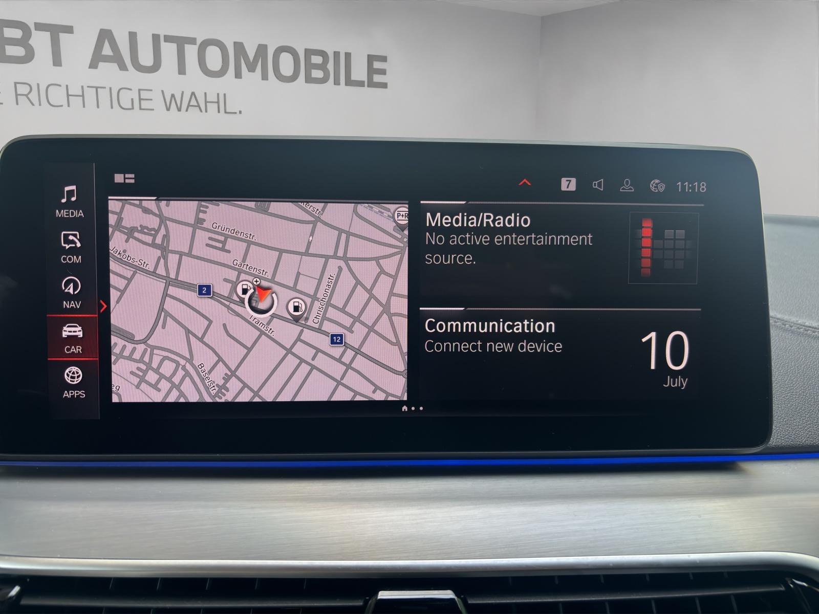 BMW 520d xDrive paddles-image-9