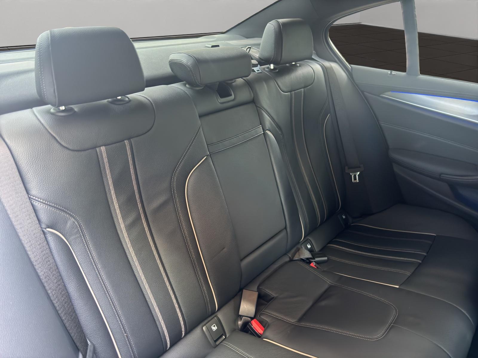 BMW 520d xDrive paddles-image-11