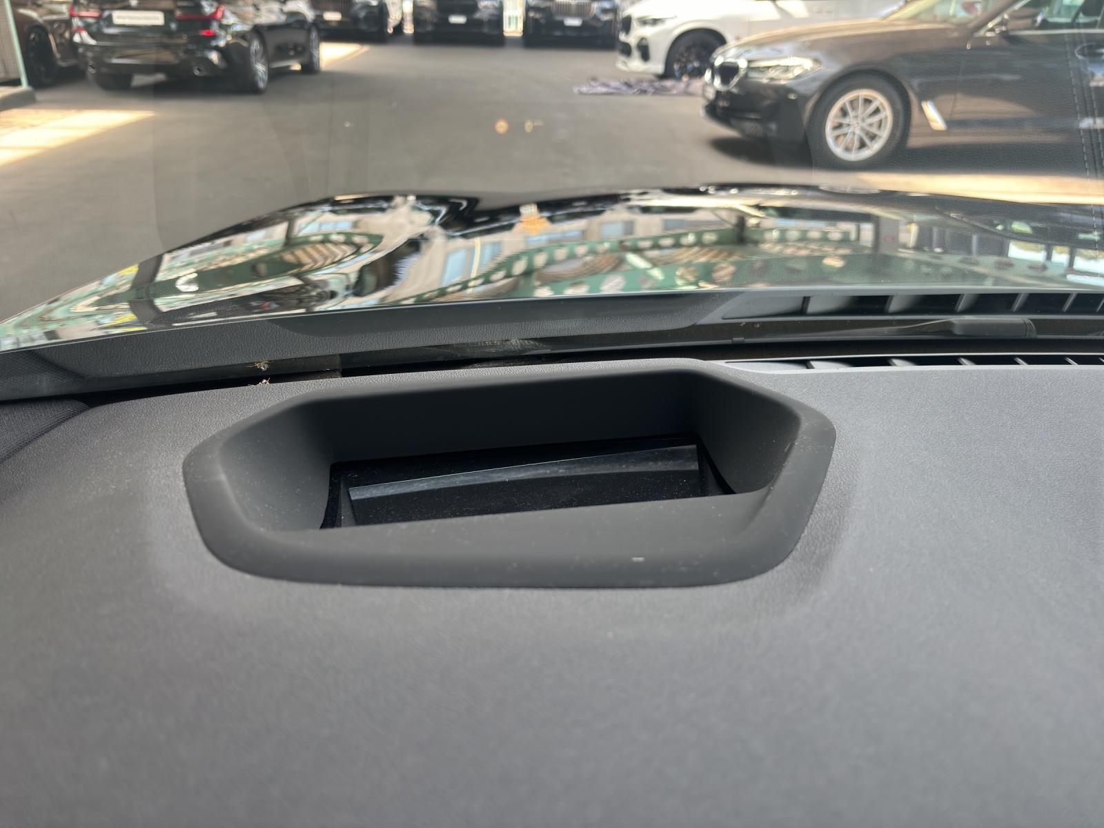 BMW 520d xDrive paddles-image-17