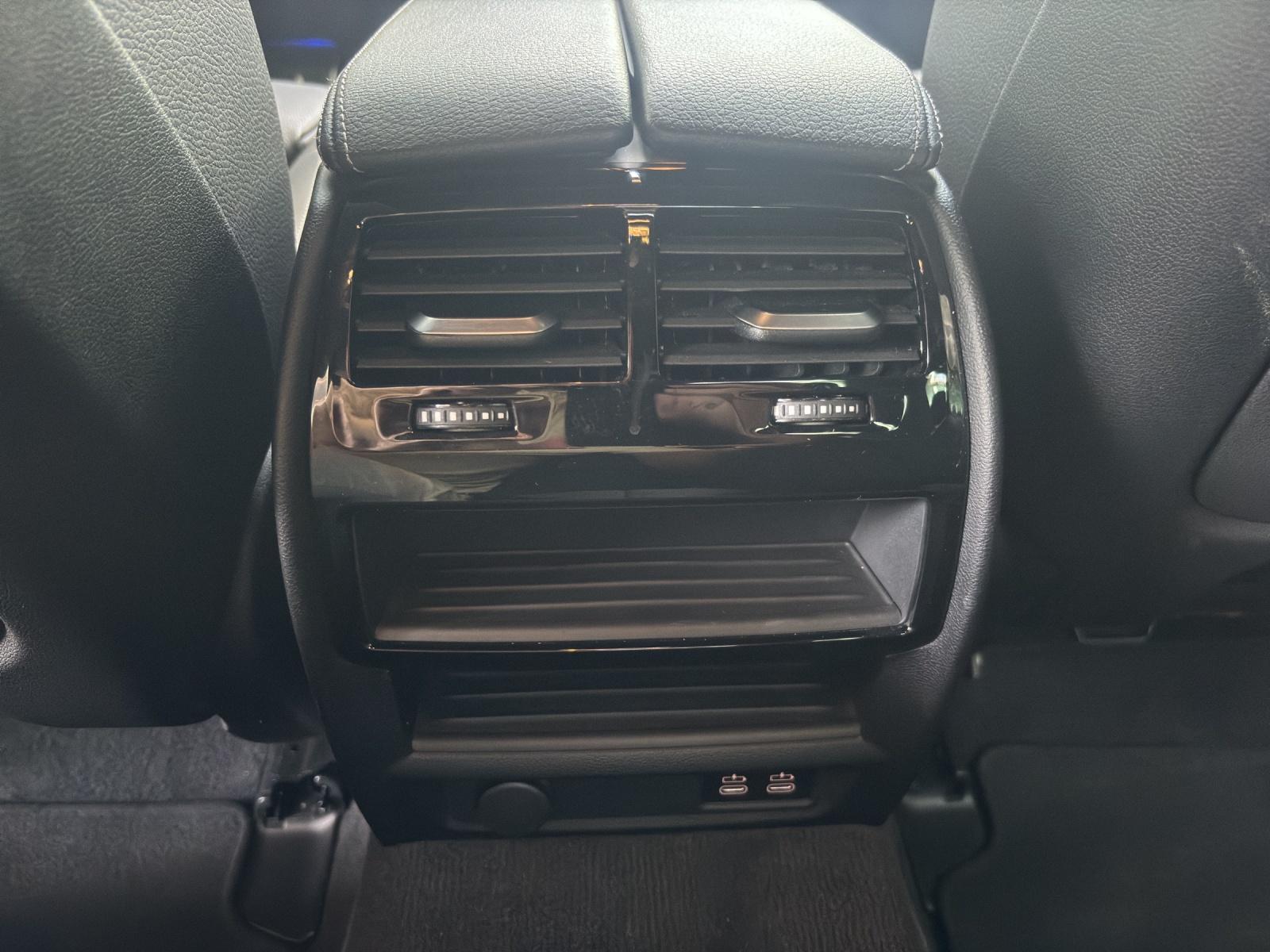BMW 520d xDrive paddles-image-24