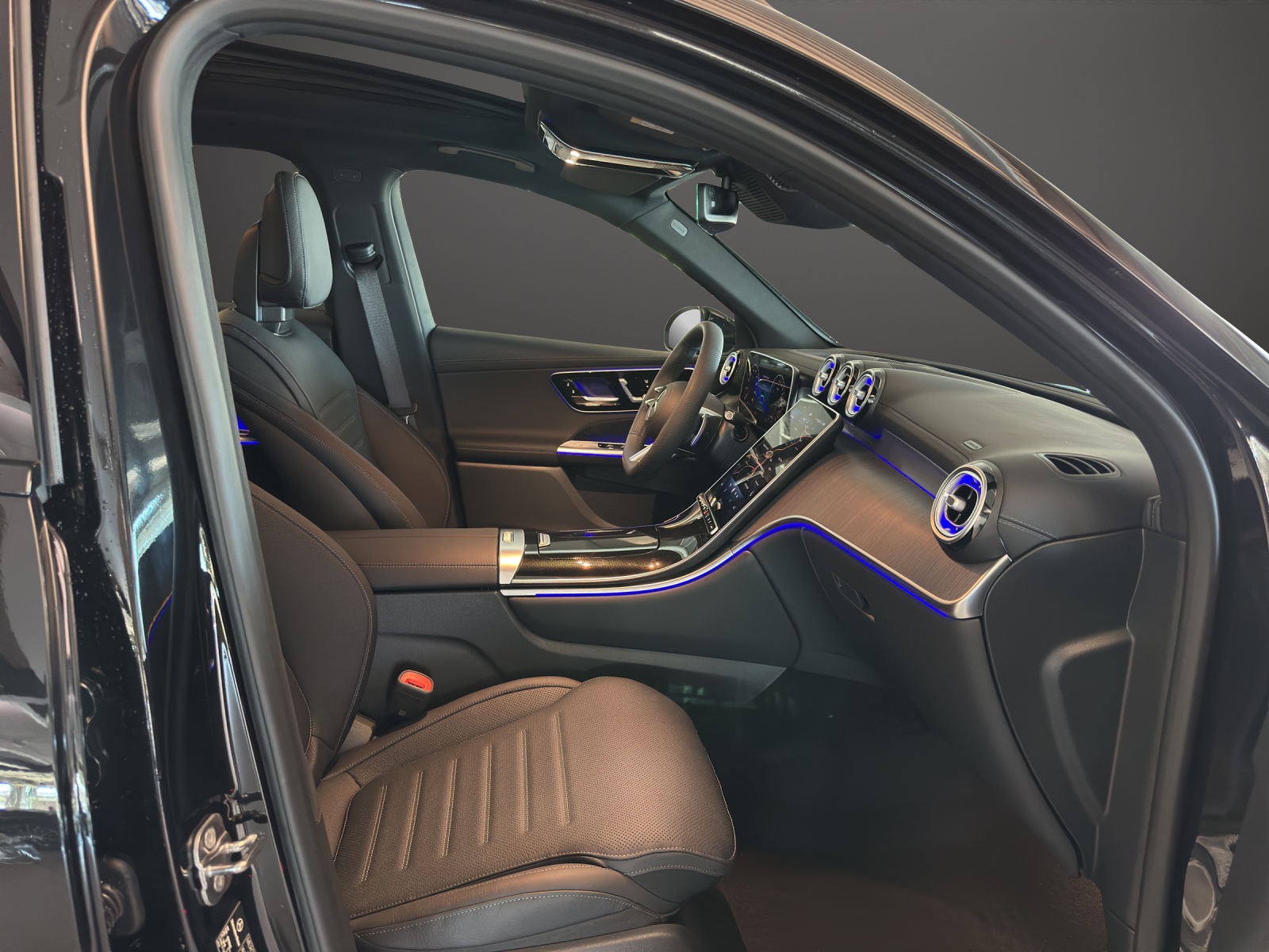 MERCEDES-BENZ GLC 400 e 4M EQ Star-image-10