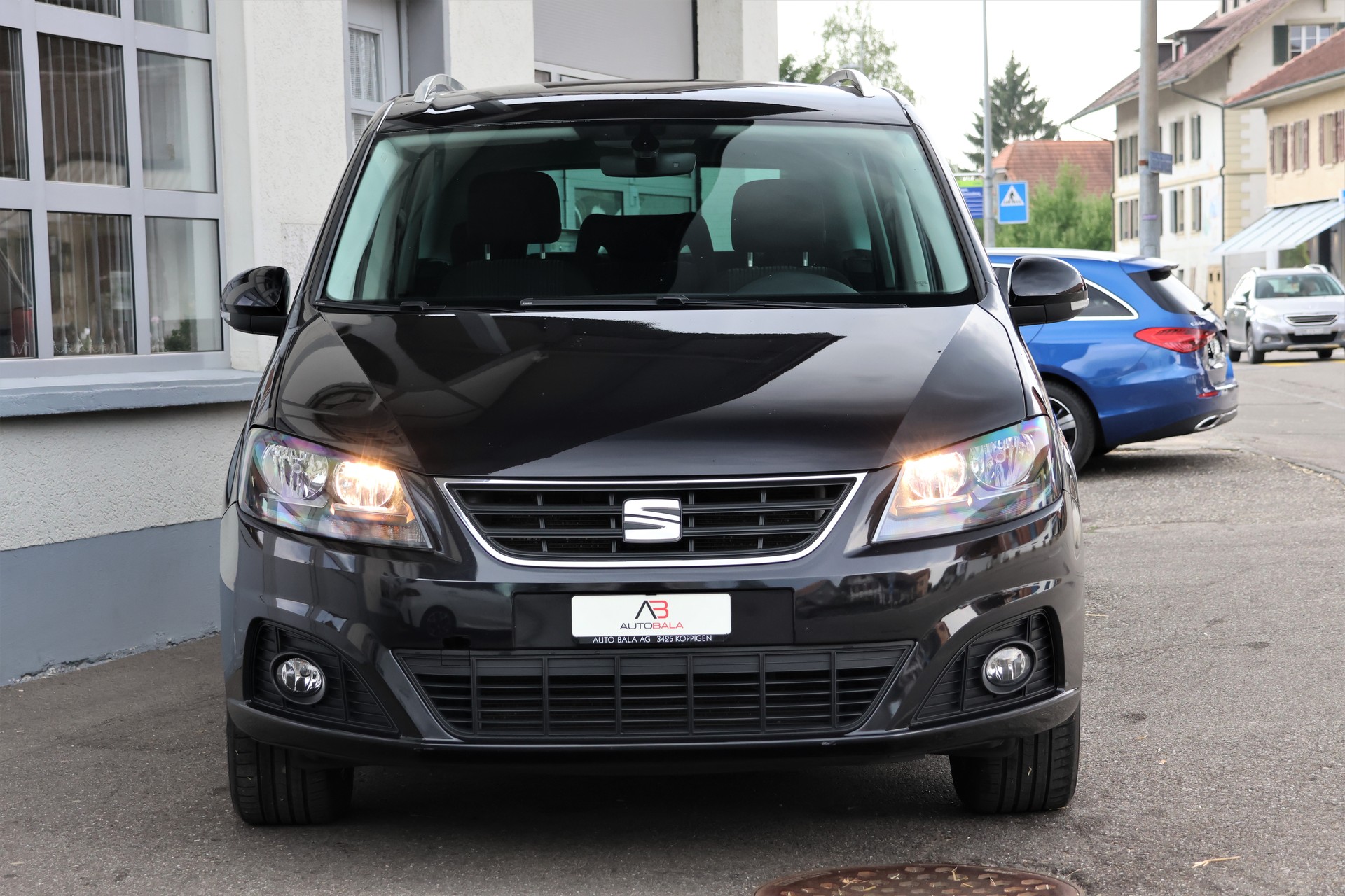 SEAT Alhambra 1.4 TSI Style DSG (CH) 7 Plätzer + 1.8T AHK-image-1