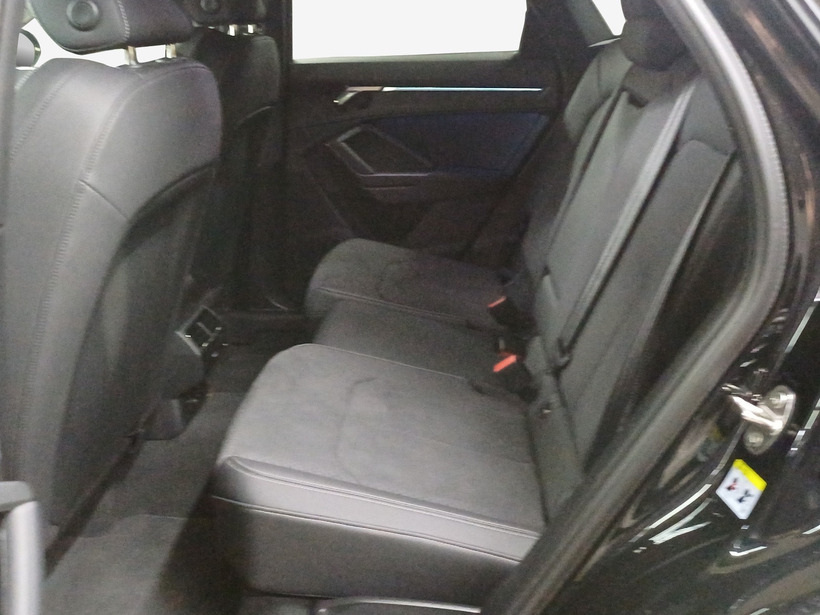 AUDI Q3 Sportback 45 TFSI S line quattro S-tronic-image-11