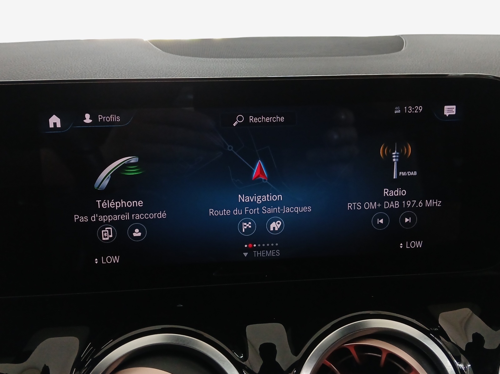 MERCEDES-BENZ EQA 250-image-16