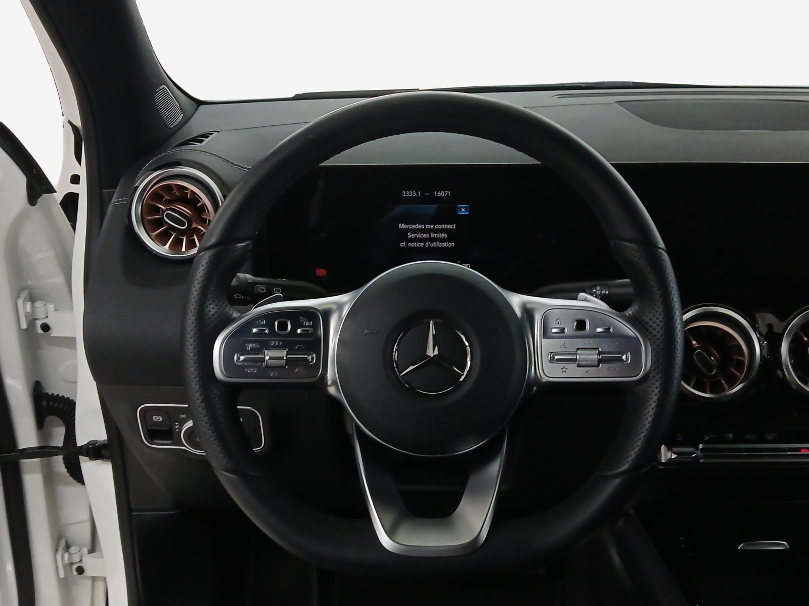 MERCEDES-BENZ EQA 250-image-10