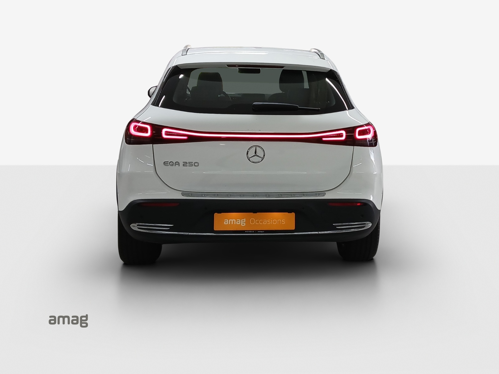 MERCEDES-BENZ EQA 250-image-4