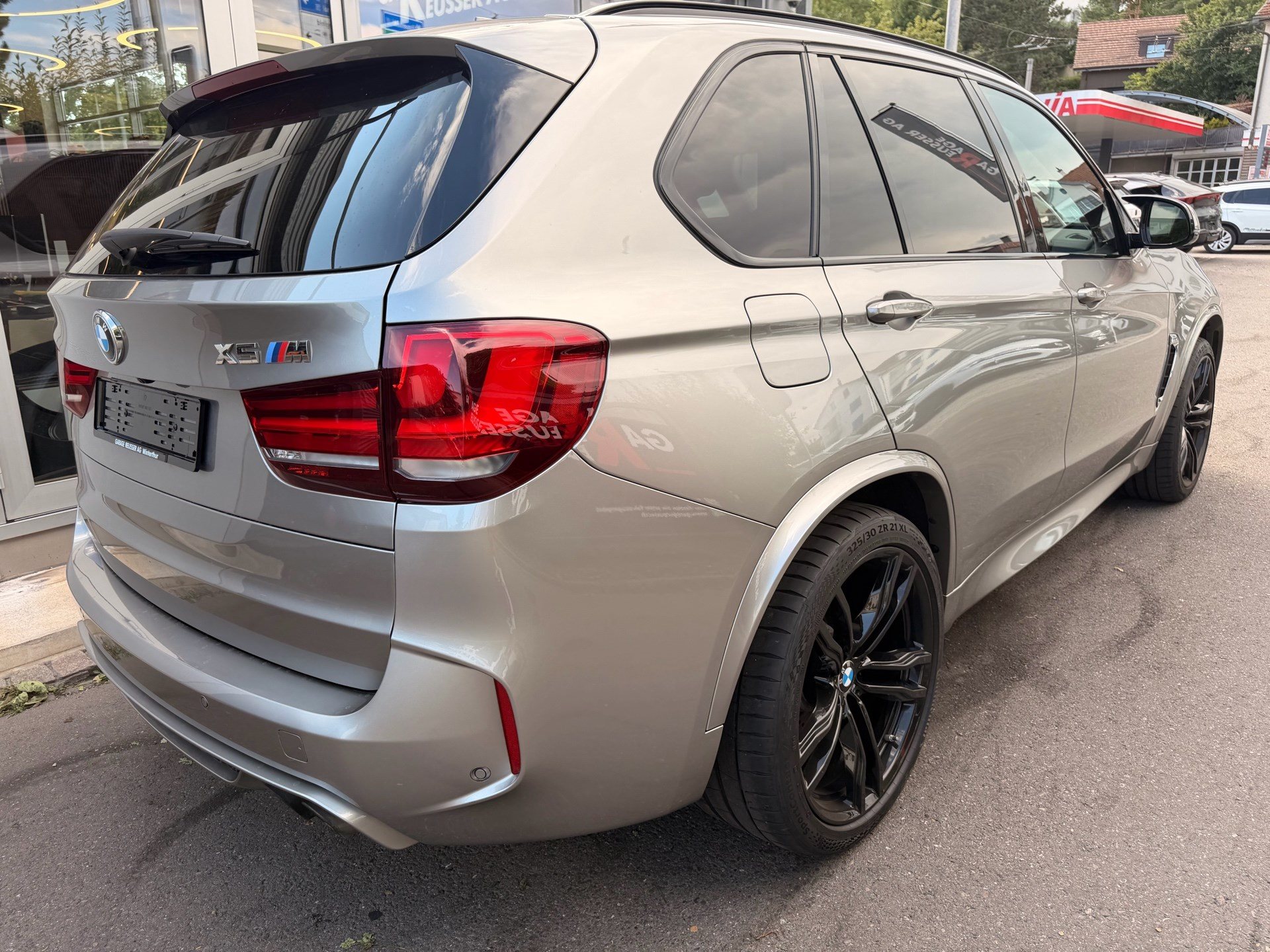 BMW X5 M *** AB BMW SERVICE UND MFK ***-image-3