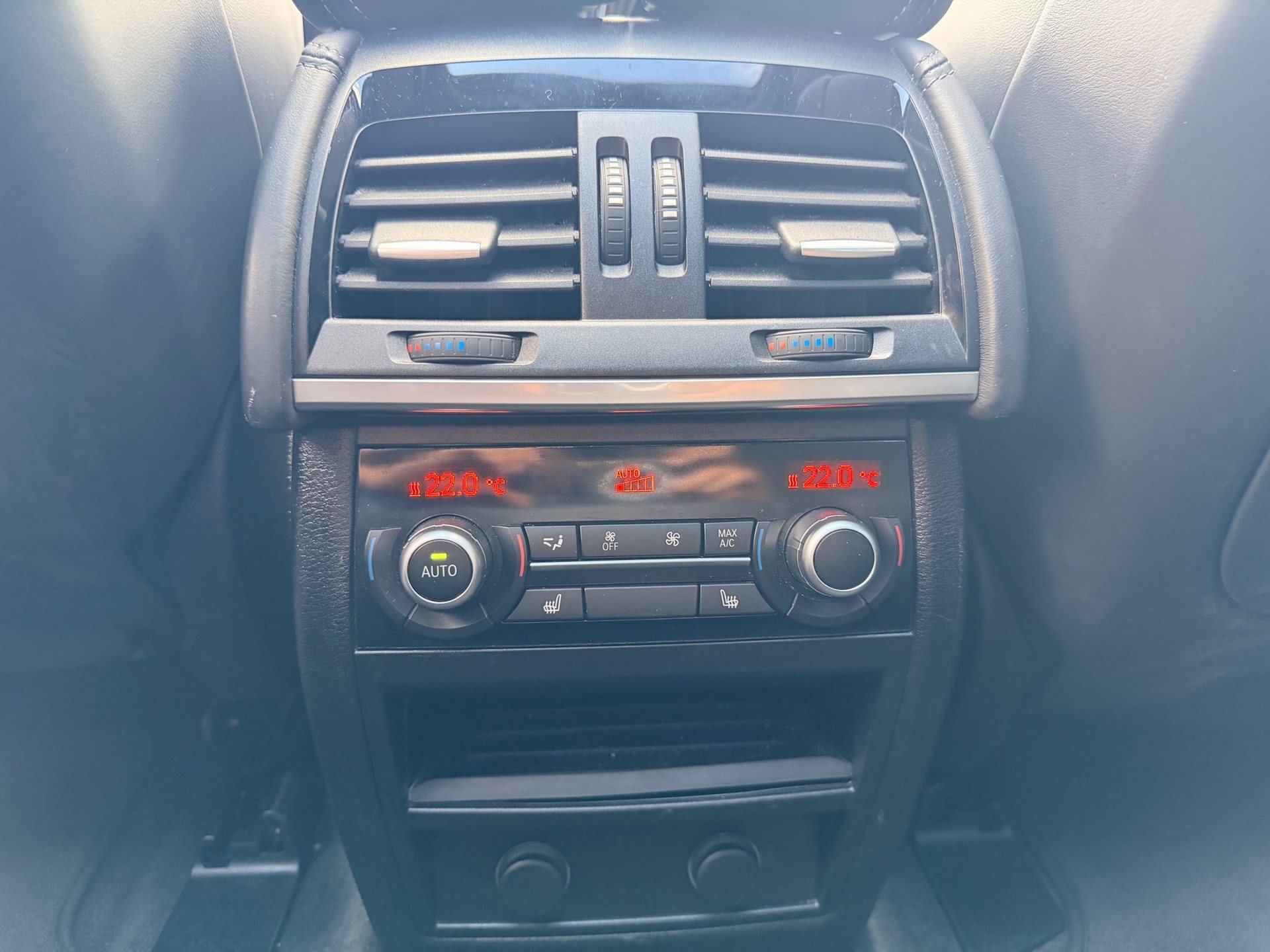 BMW X5 M *** AB BMW SERVICE UND MFK ***-image-27