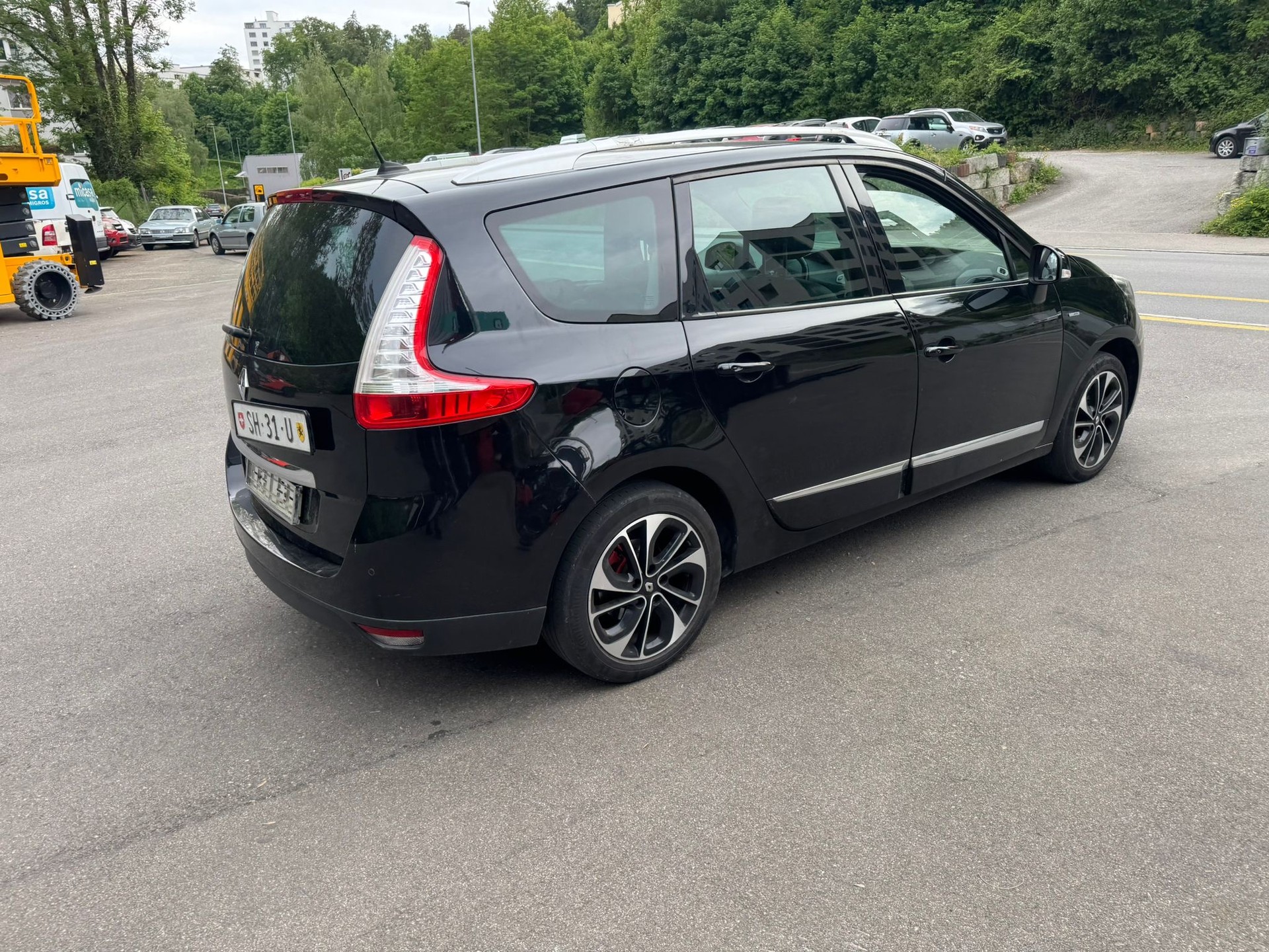 RENAULT Grand Scénic 1.5 dCi Swiss Edition EDC-image-3