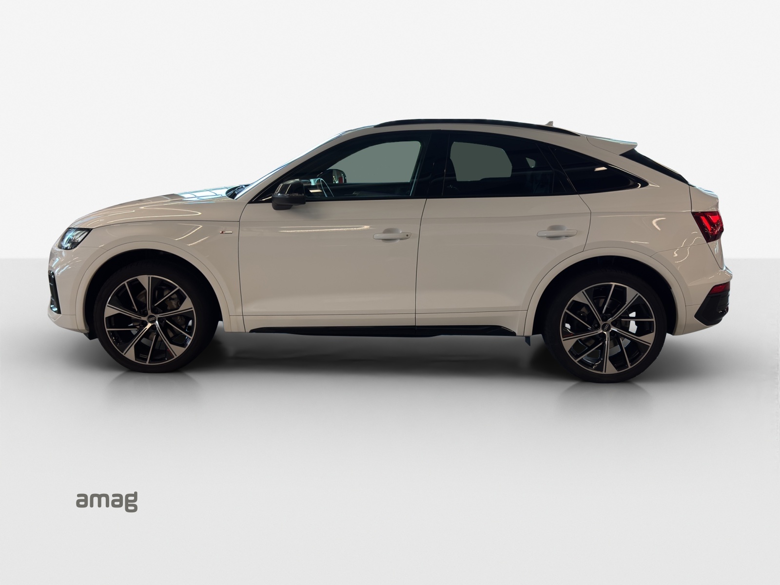 AUDI Q5 Sportback 40 TDI Blackedition quattro S-tronic-showroom-element-1
