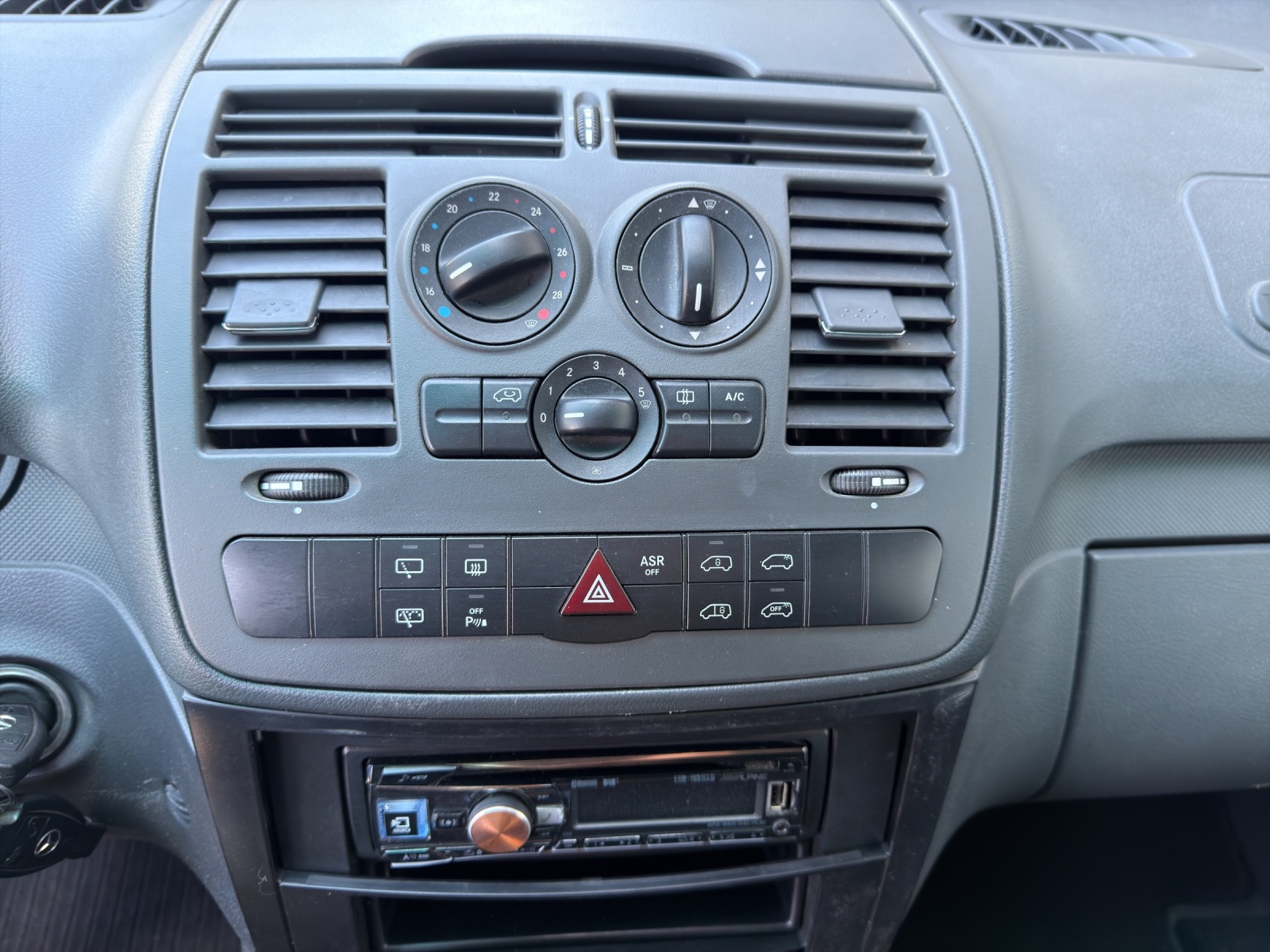 MERCEDES-BENZ Vito 116 CDI Blue Efficiency L A-image-14