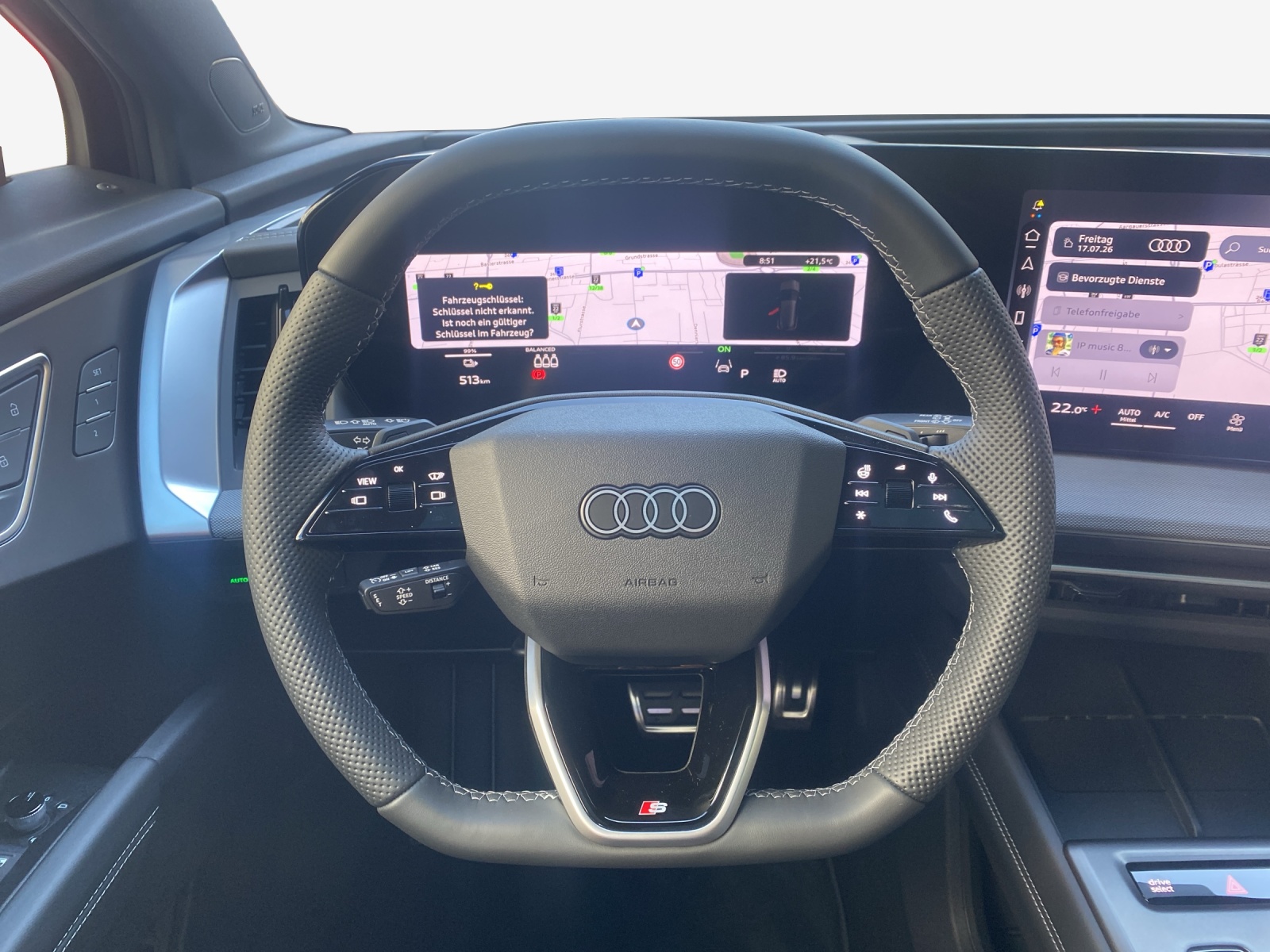 AUDI Q4 e-tron SUV quattro performance-image-9