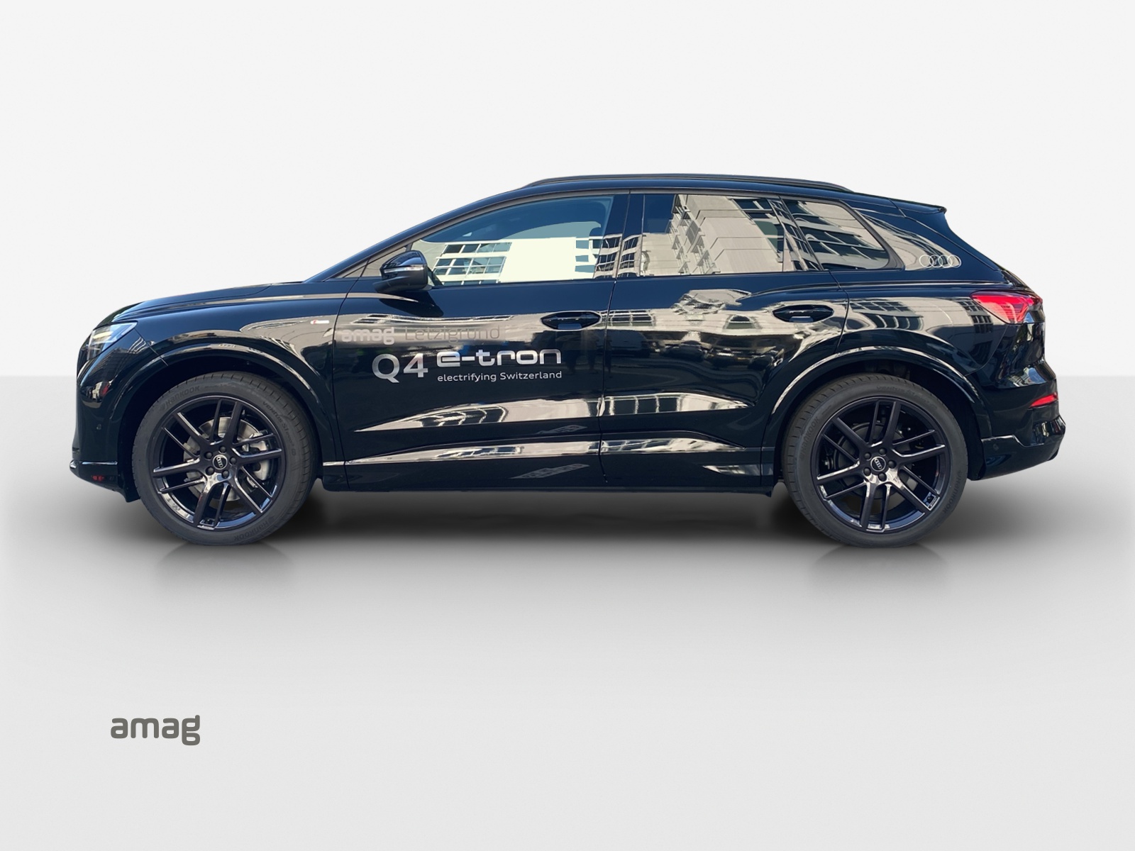 AUDI Q4 e-tron SUV quattro performance-image-1