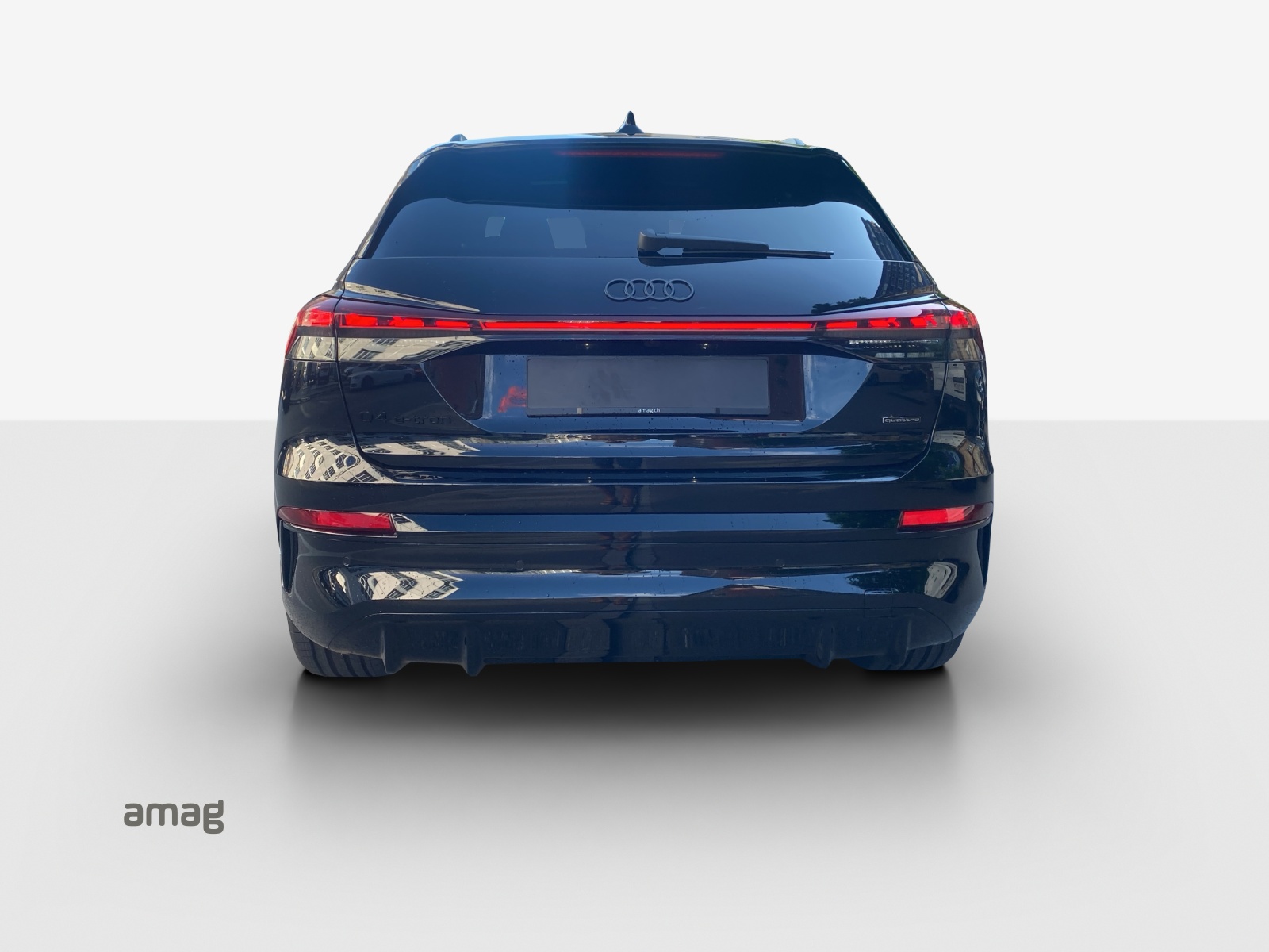 AUDI Q4 e-tron SUV quattro performance-image-3