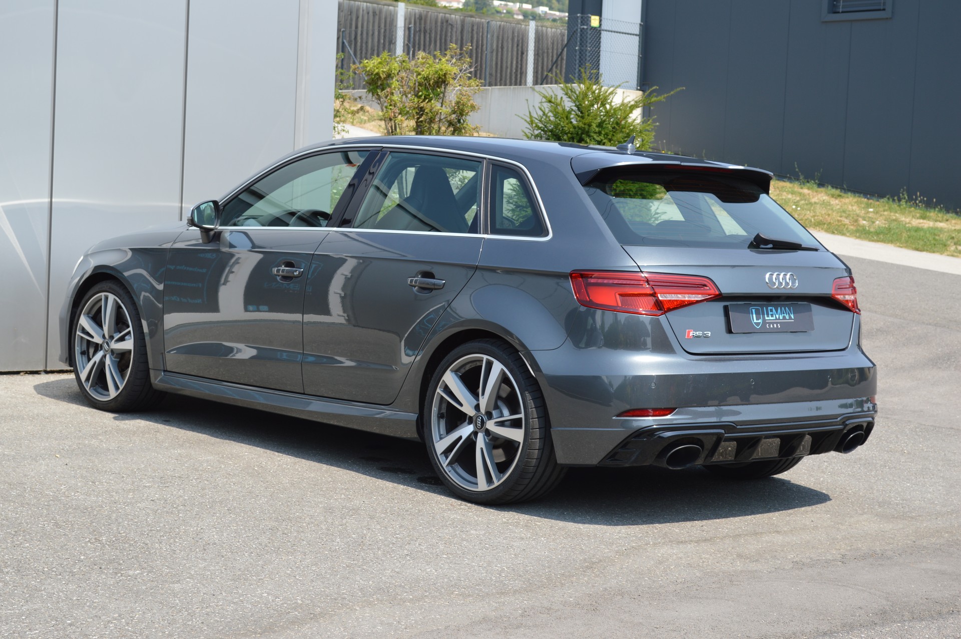 AUDI RS3 Sportback 2.5 TSI quattro S-tronic-image-6