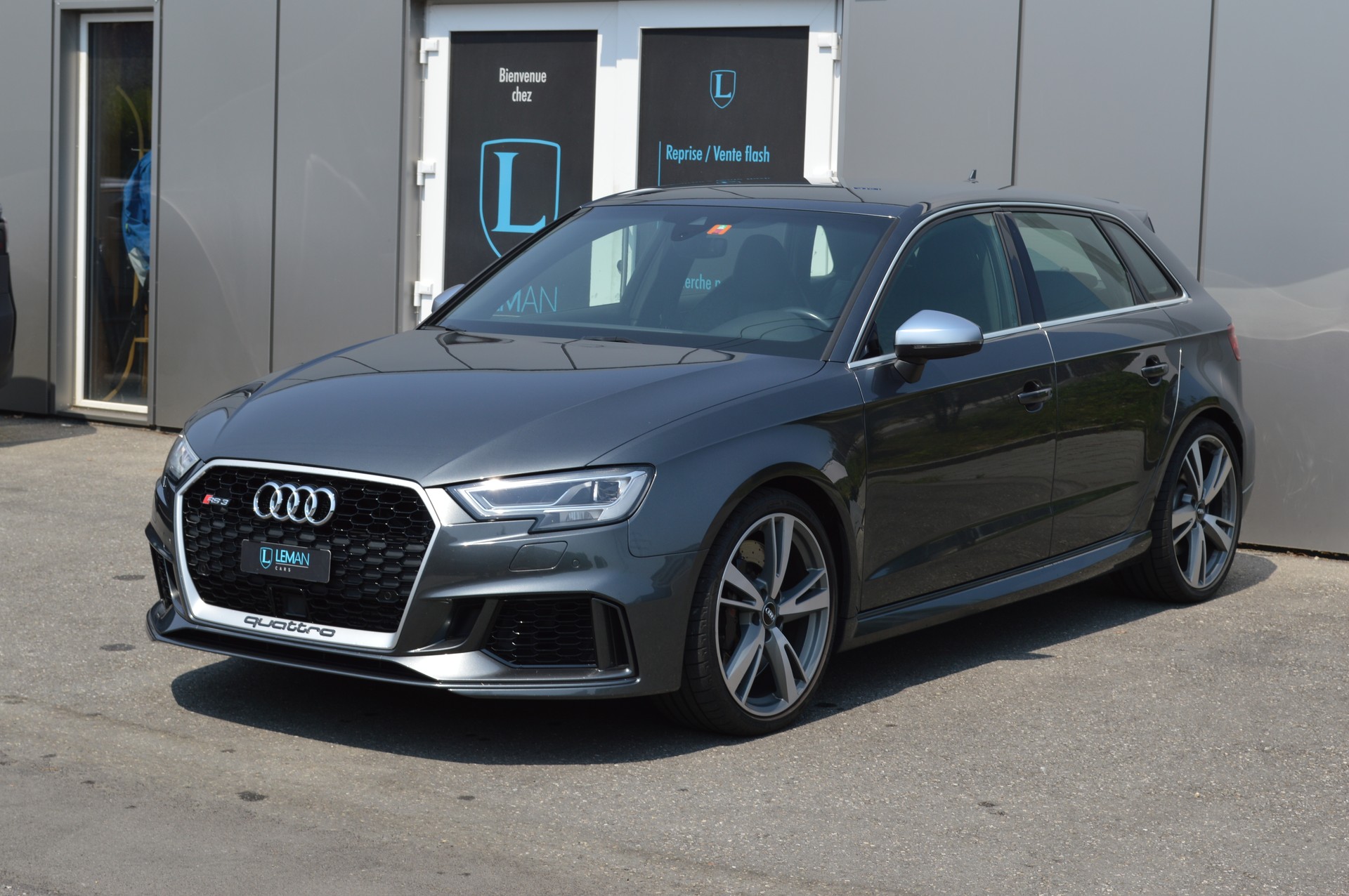 AUDI RS3 Sportback 2.5 TSI quattro S-tronic-image-0