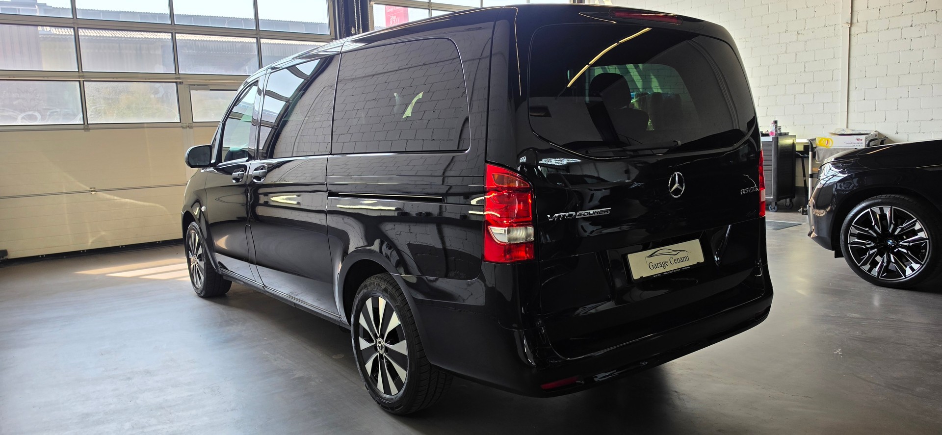 MERCEDES-BENZ Vito 116 CDI Lang Select Tourer 4Matic 9G-Tronic-image-2