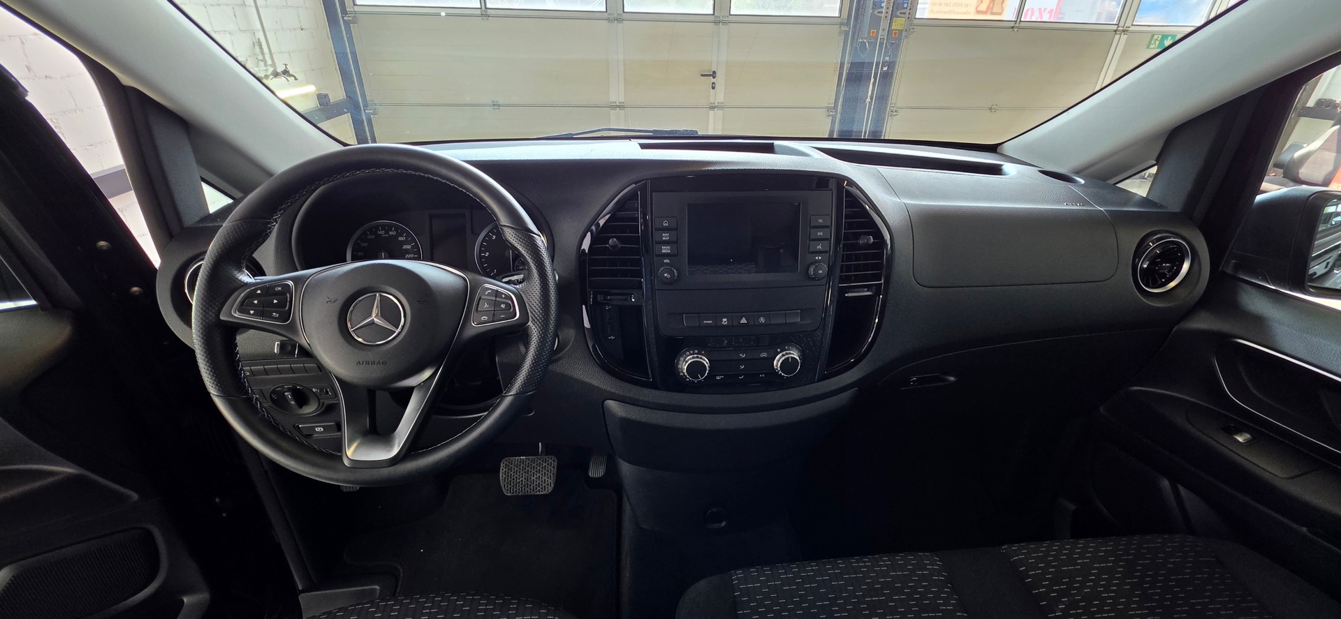 MERCEDES-BENZ Vito 116 CDI Lang Select Tourer 4Matic 9G-Tronic-image-7