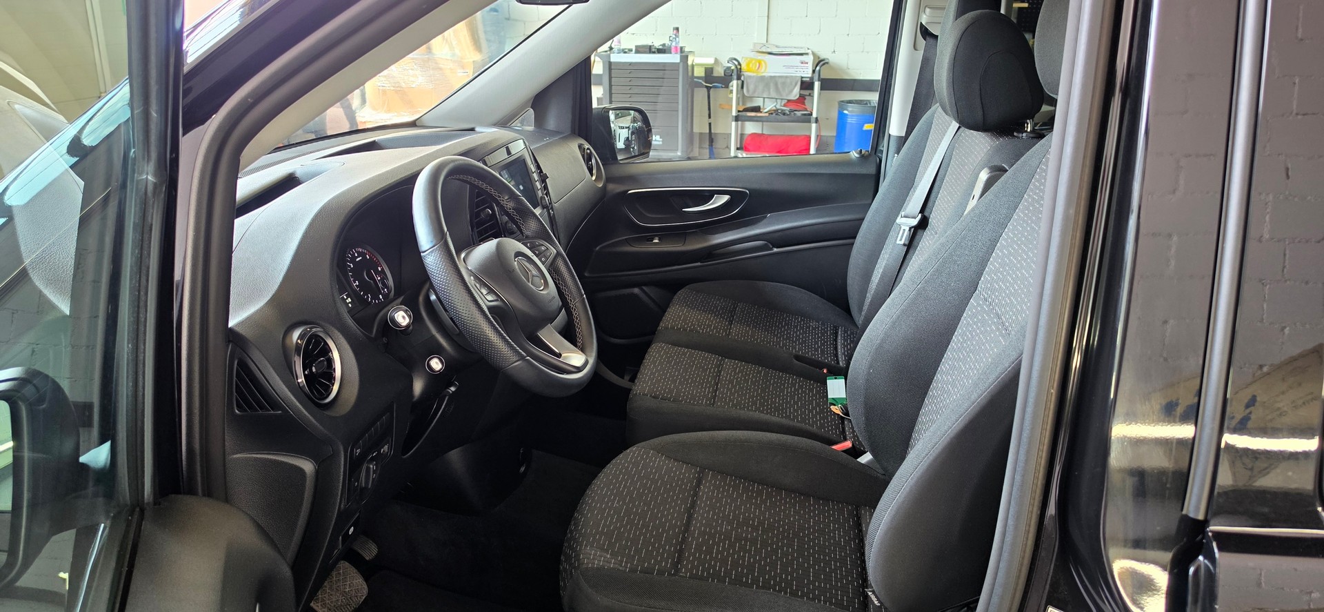 MERCEDES-BENZ Vito 116 CDI Lang Select Tourer 4Matic 9G-Tronic-image-4