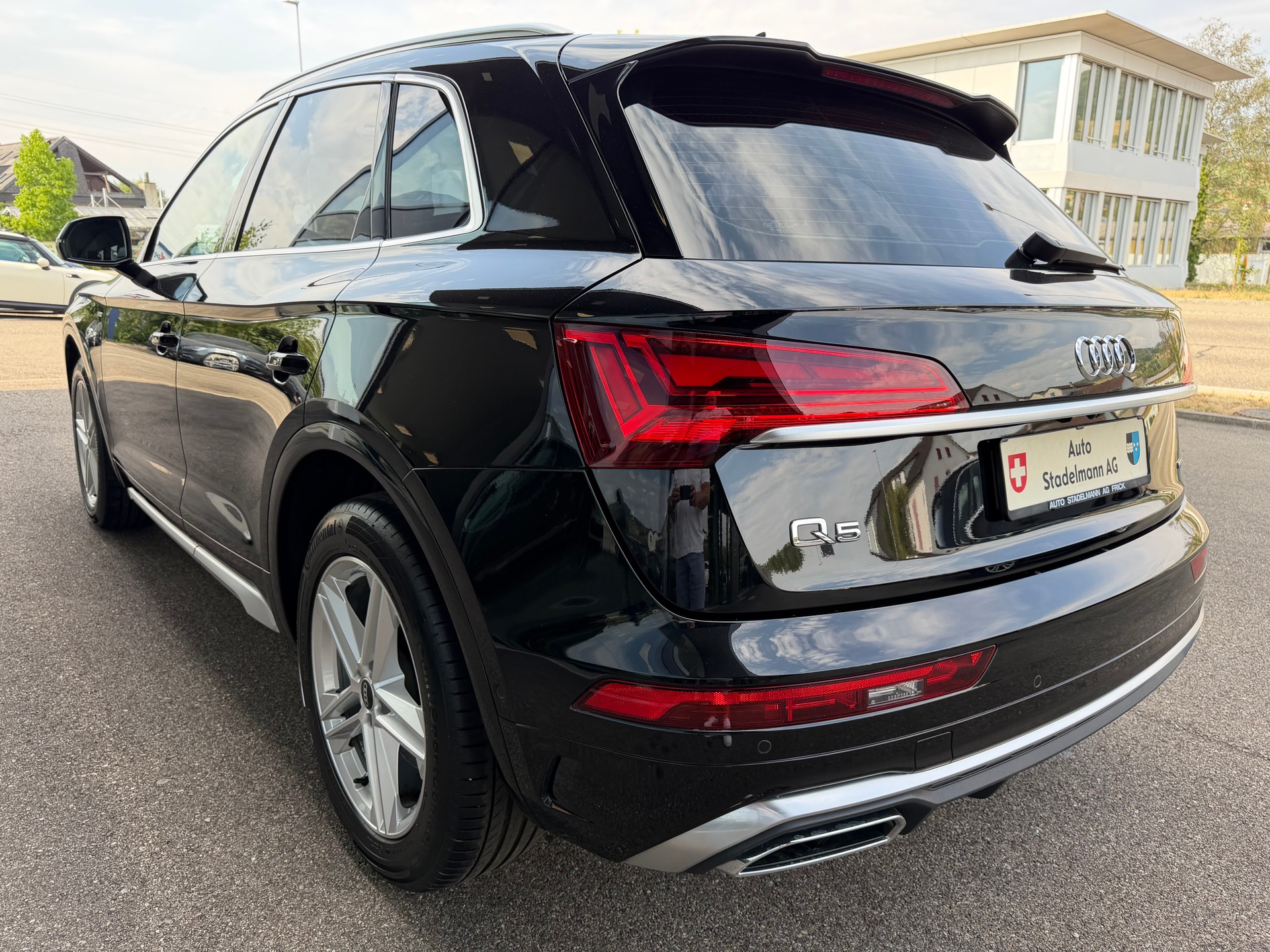 AUDI Q5 2.0 45 TFSI S Line quattro S-Tronic-image-9