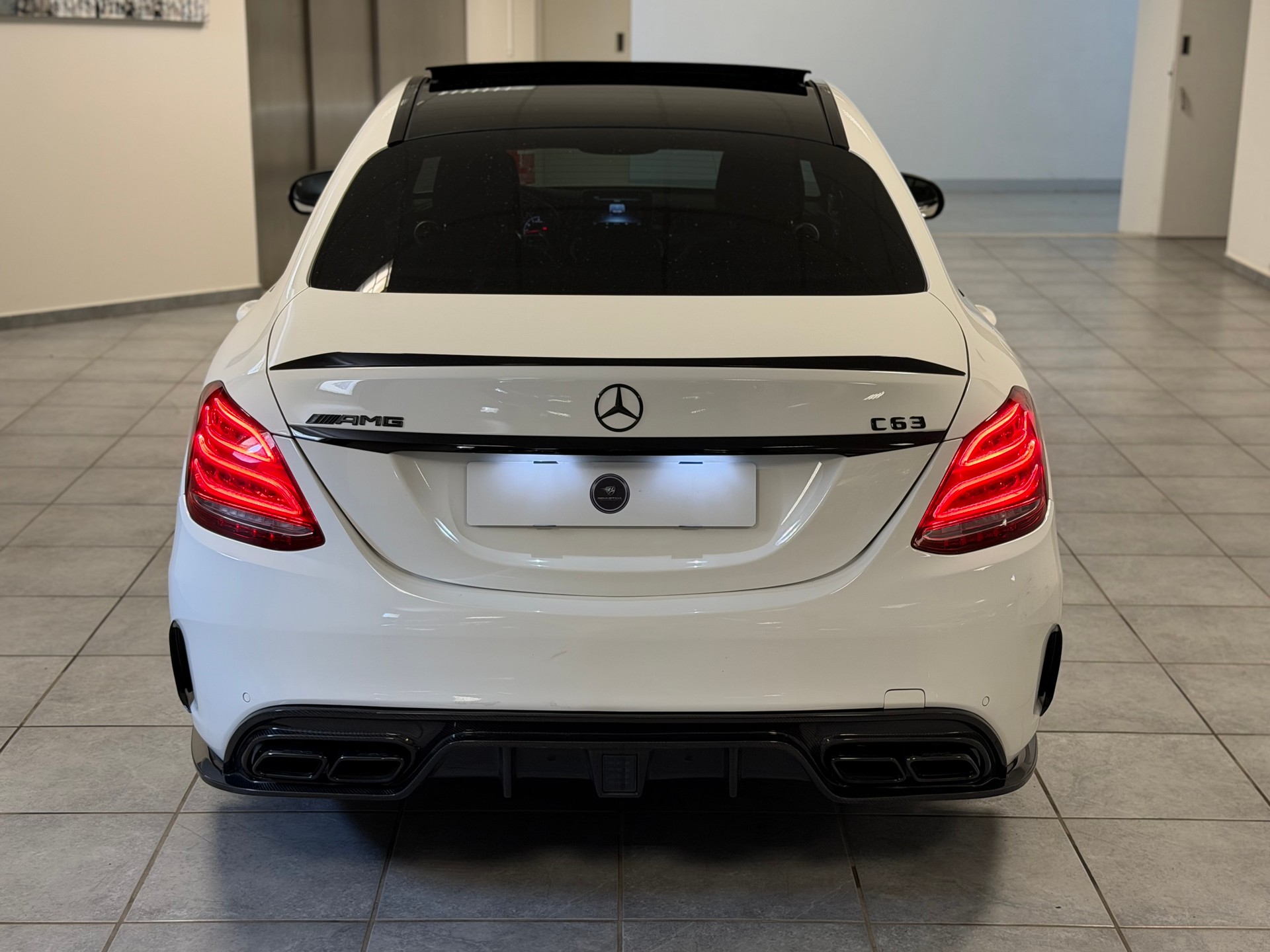 MERCEDES-BENZ C 63 AMG Speedshift-image-16