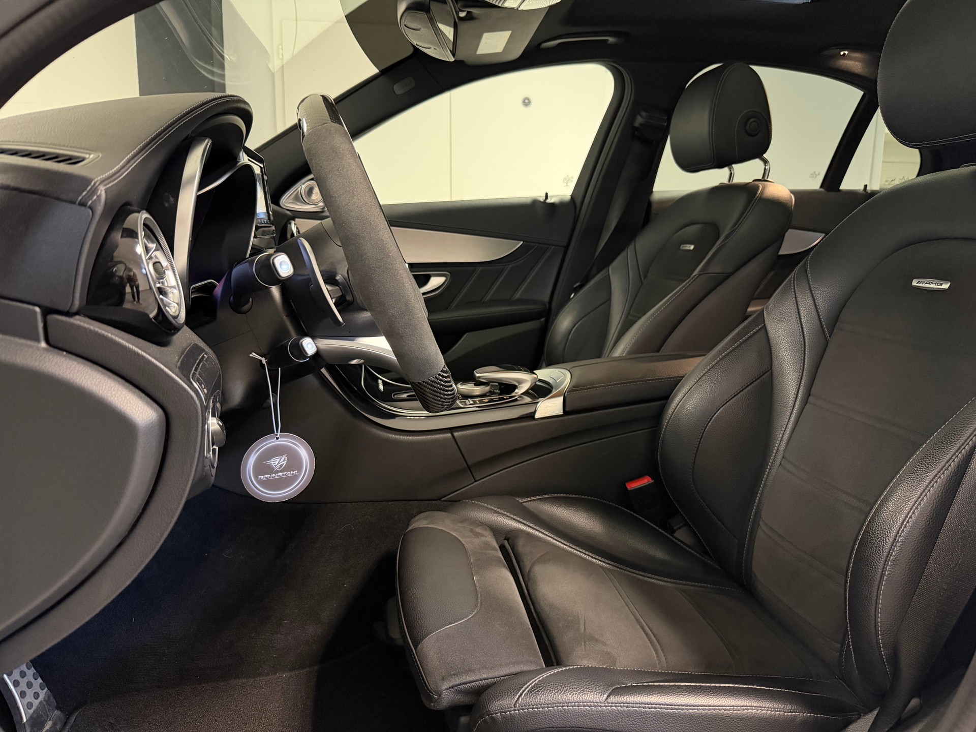 MERCEDES-BENZ C 63 AMG Speedshift-image-27