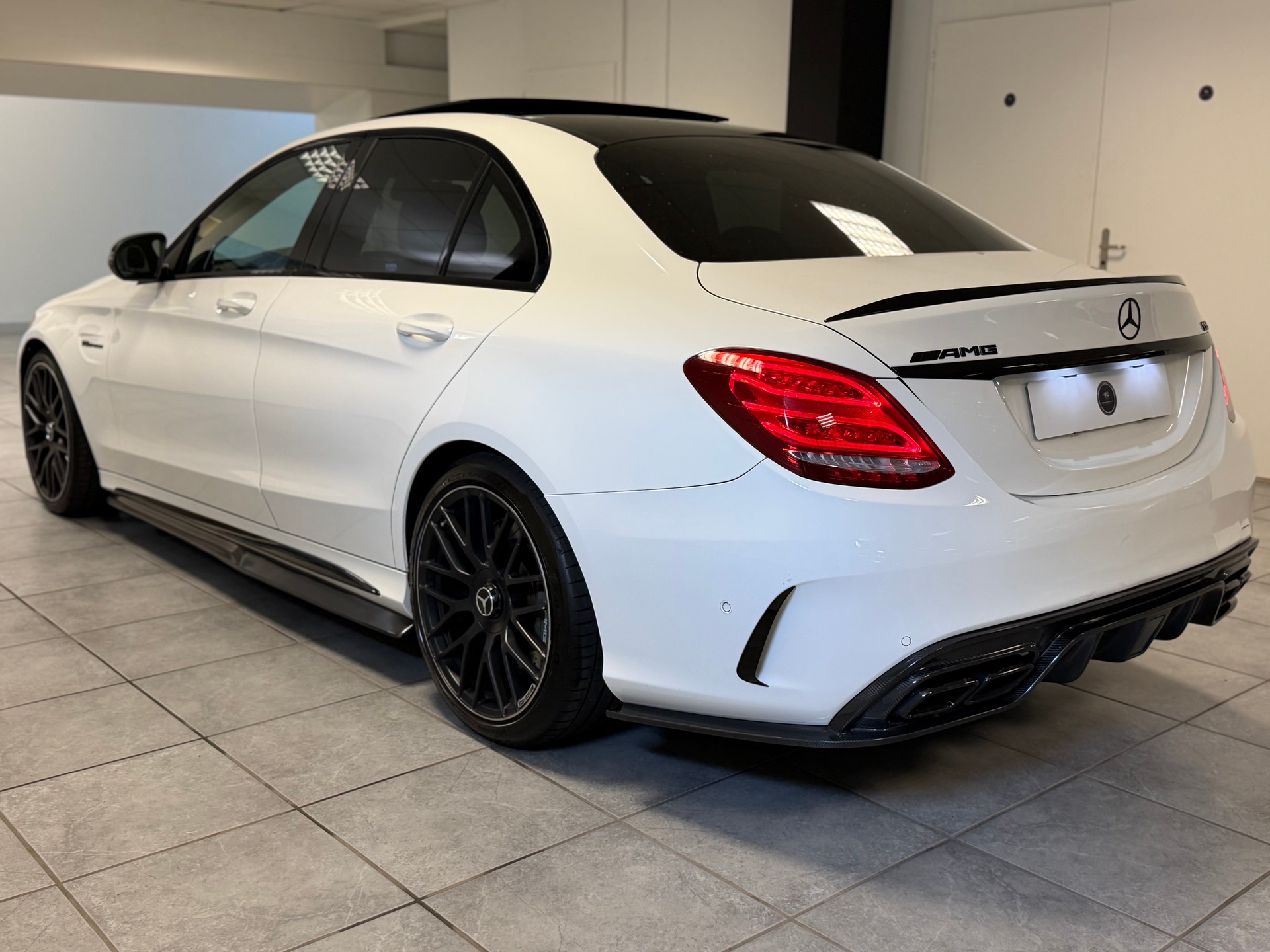 MERCEDES-BENZ C 63 AMG Speedshift-image-12