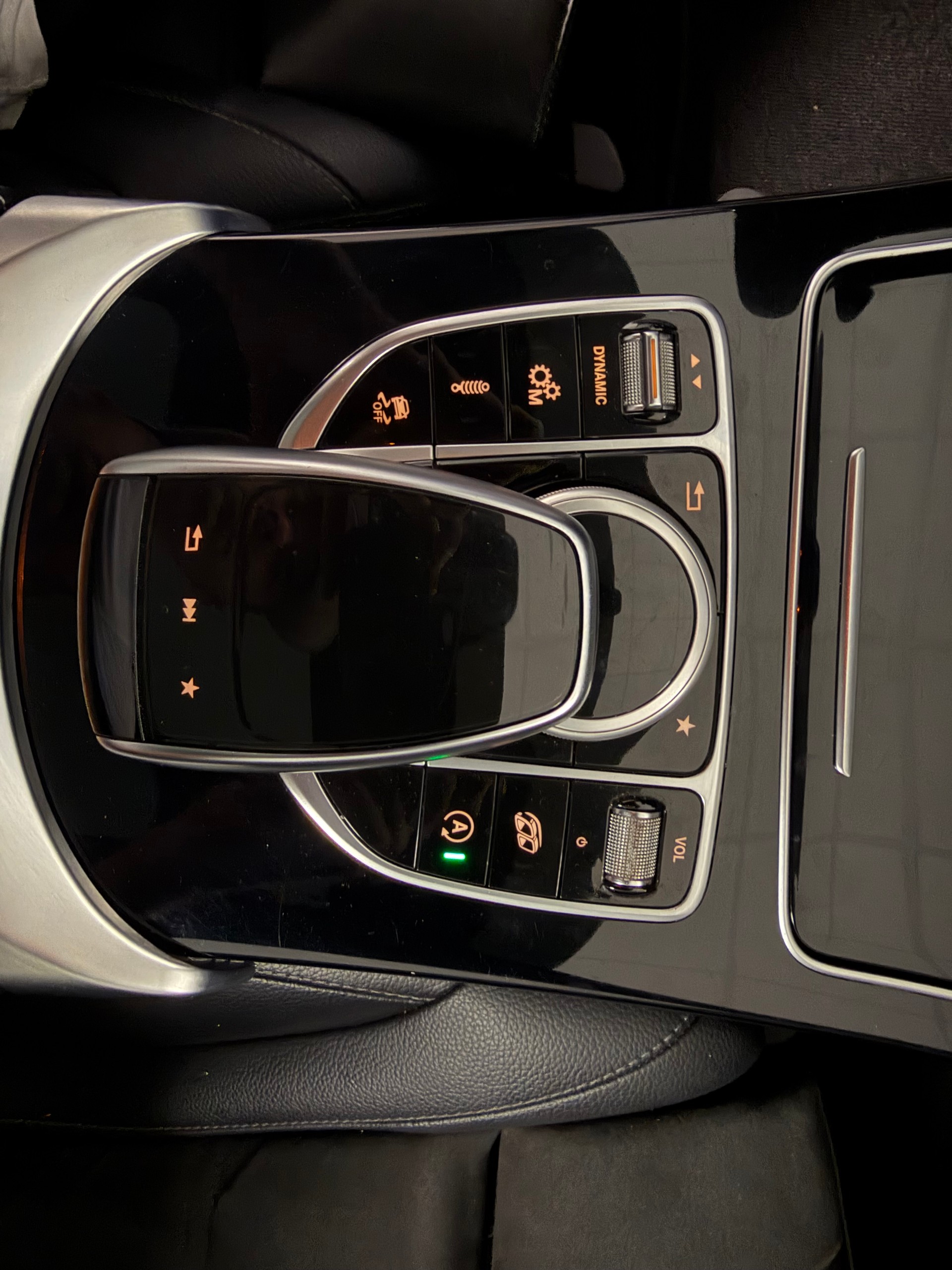 MERCEDES-BENZ C 63 AMG Speedshift-image-30