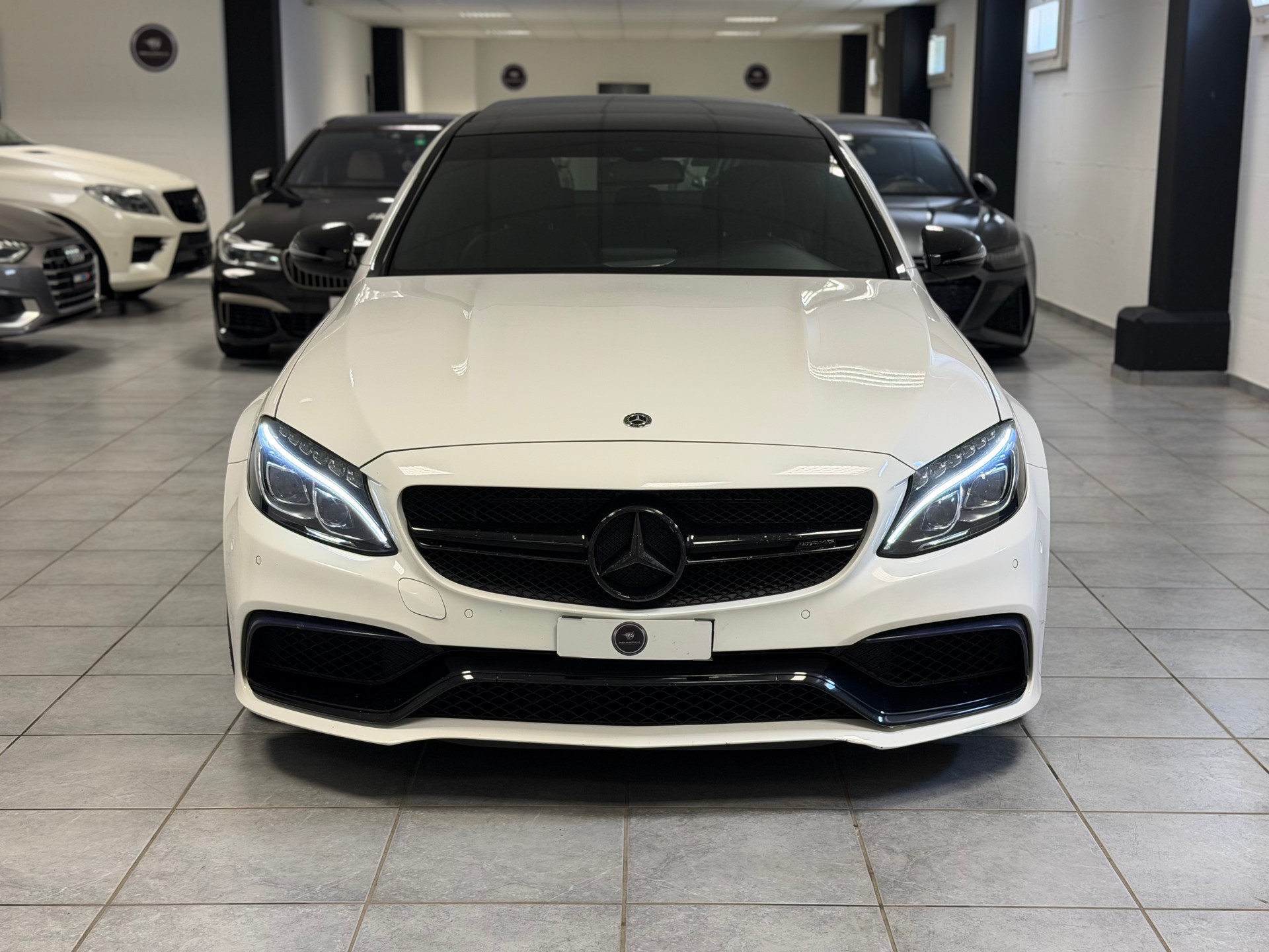 MERCEDES-BENZ C 63 AMG Speedshift-image-3
