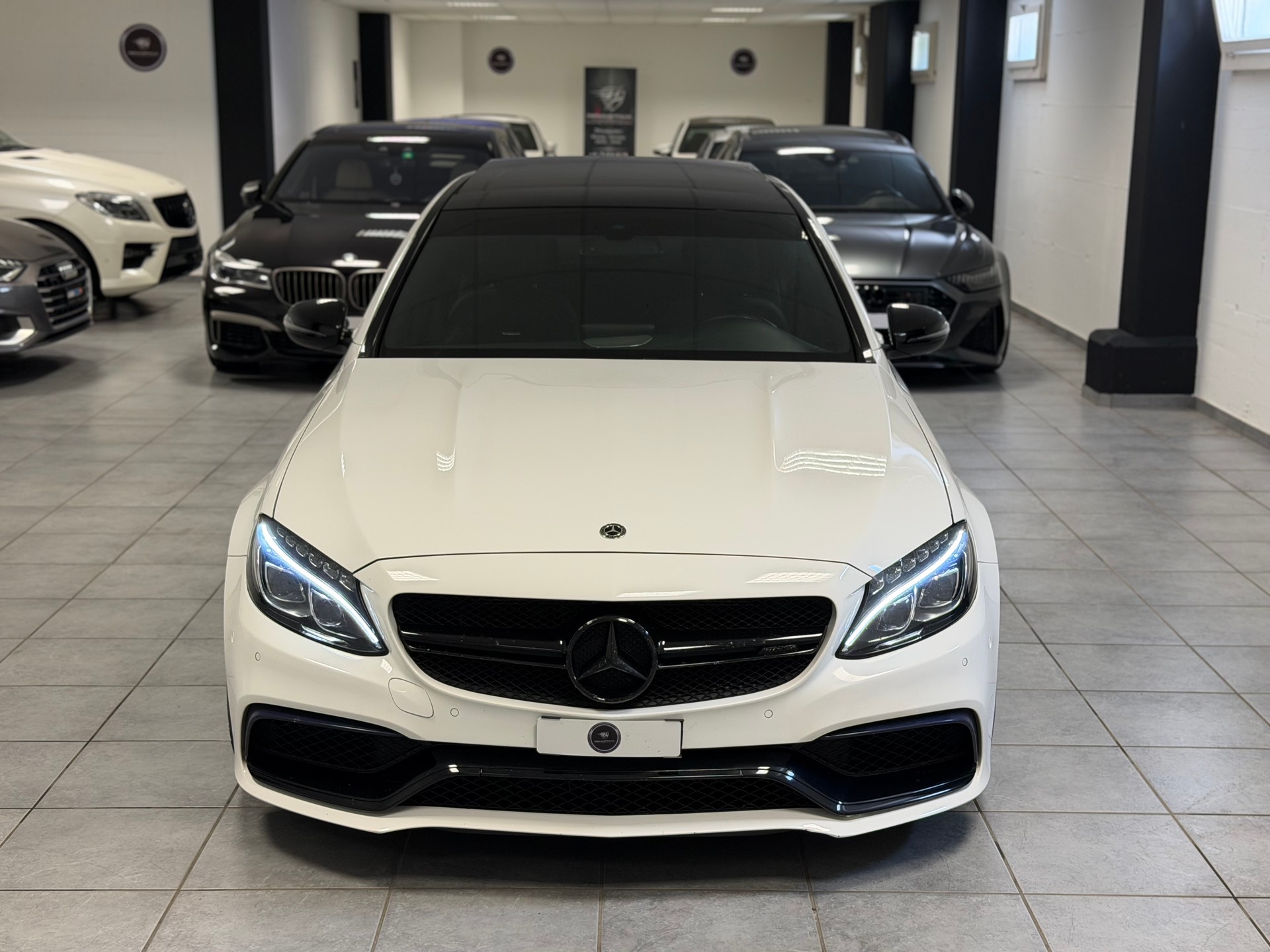 MERCEDES-BENZ C 63 AMG Speedshift-image-4
